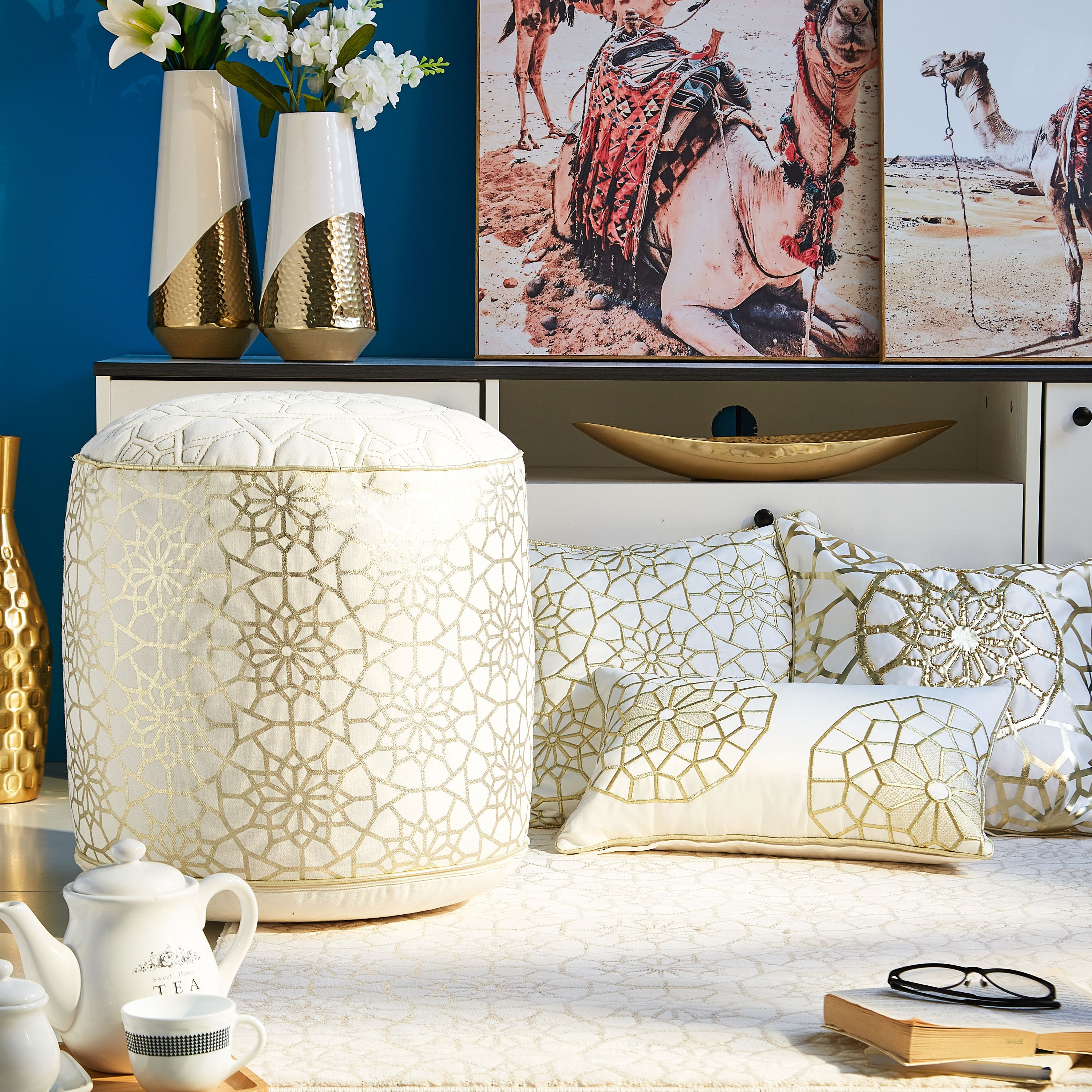 وسادة محشوة مطرزة من مشربية ناسين - 45x45 سم-hbxlivingroom-furnishings-cushionsandcovers-filledcushions-image-4