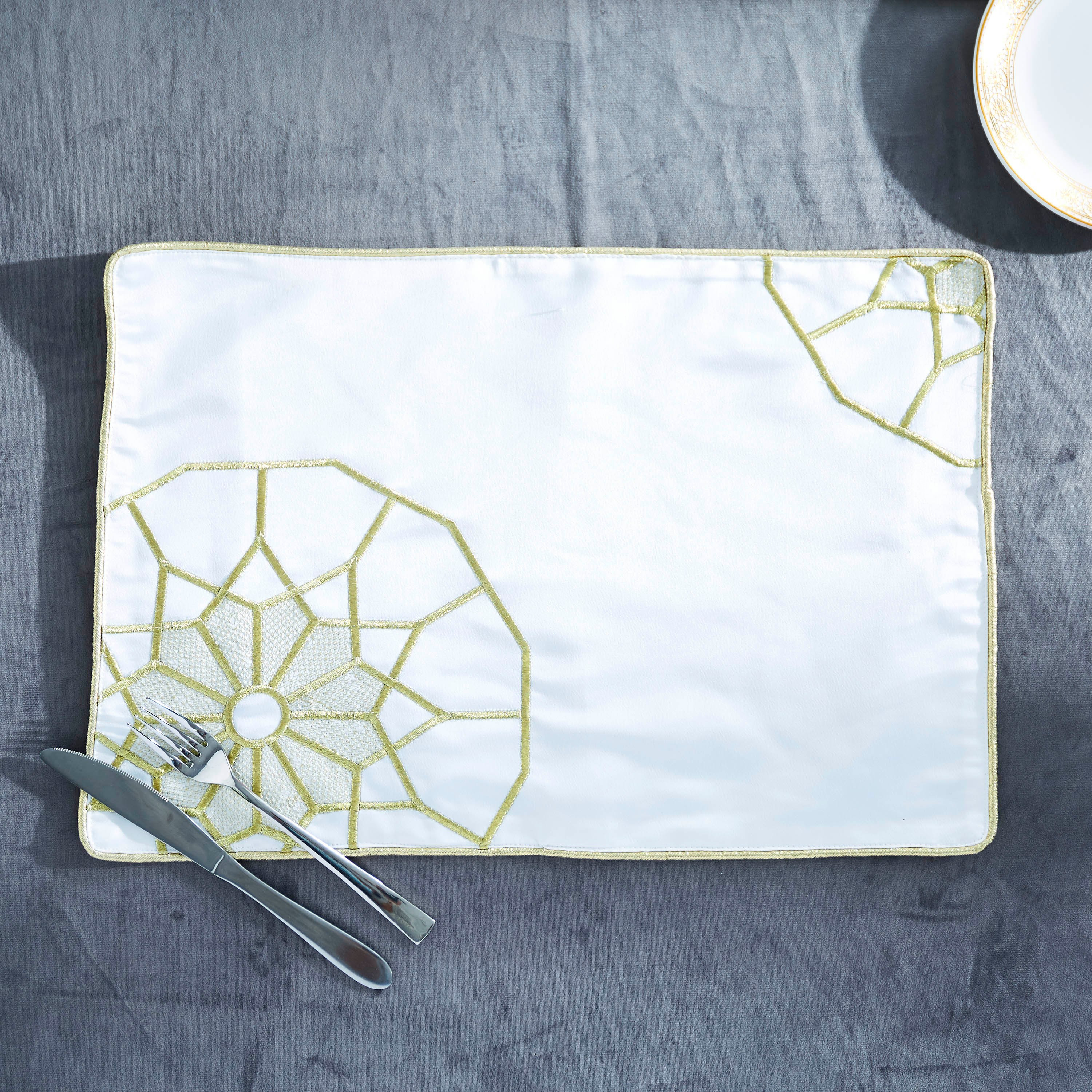 طقم لبادات صحون مطرزة من قطعتين إنايا مشربية-hbxdecorandfurnishings-homefurnishings-tablelinens-image-2