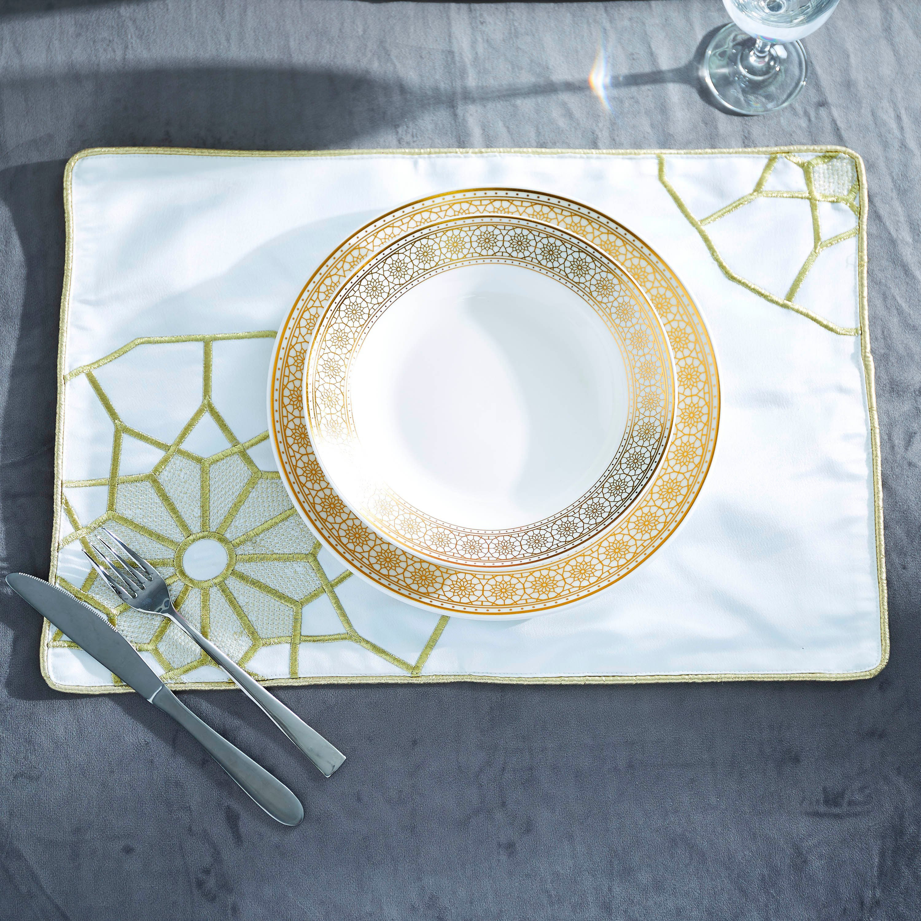طقم لبادات صحون مطرزة من قطعتين إنايا مشربية-hbxdecorandfurnishings-homefurnishings-tablelinens-image-3