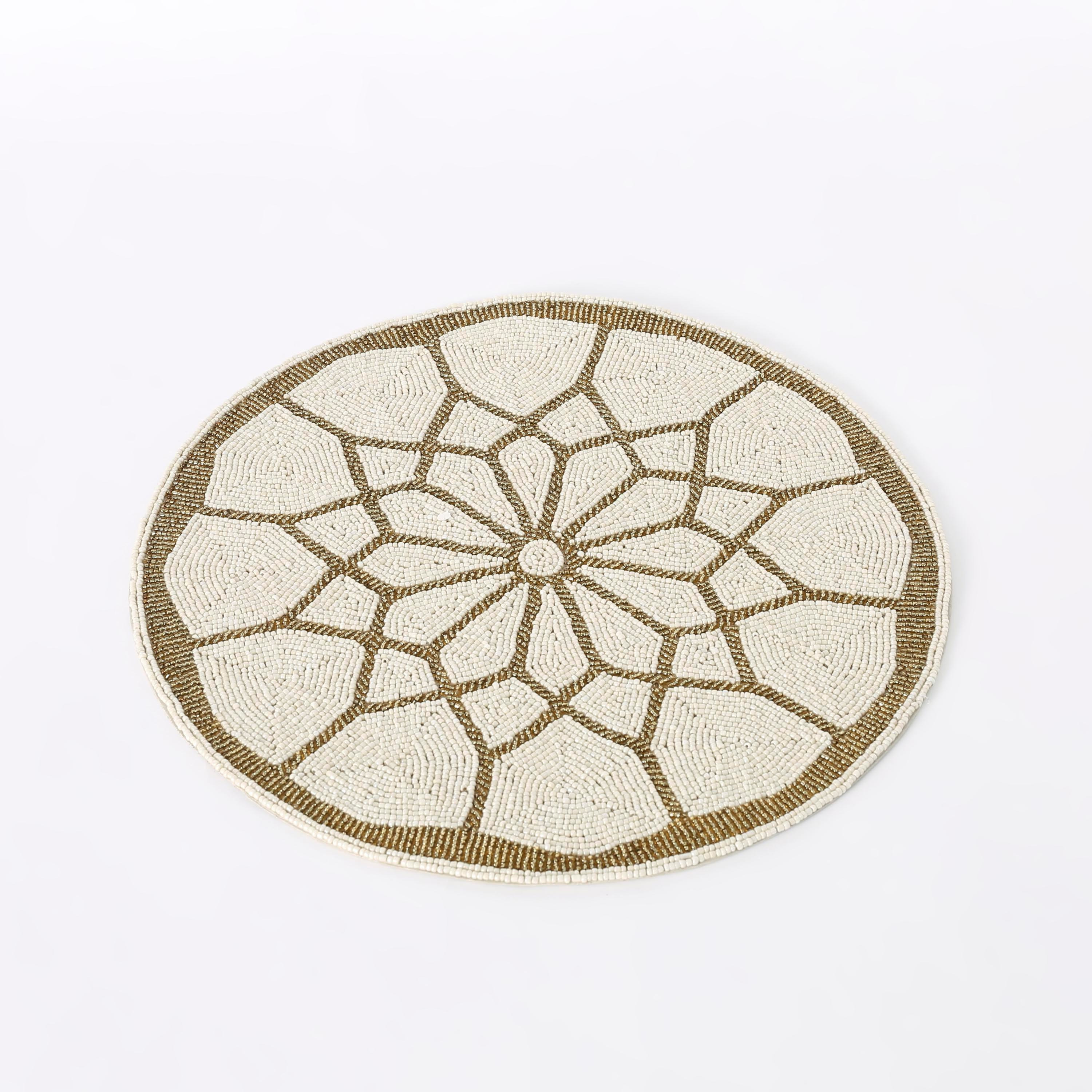 لبادة صحون مزينة بالخرز من مشربية تاسين-hbxdecorandfurnishings-homefurnishings-tablelinens-image-5
