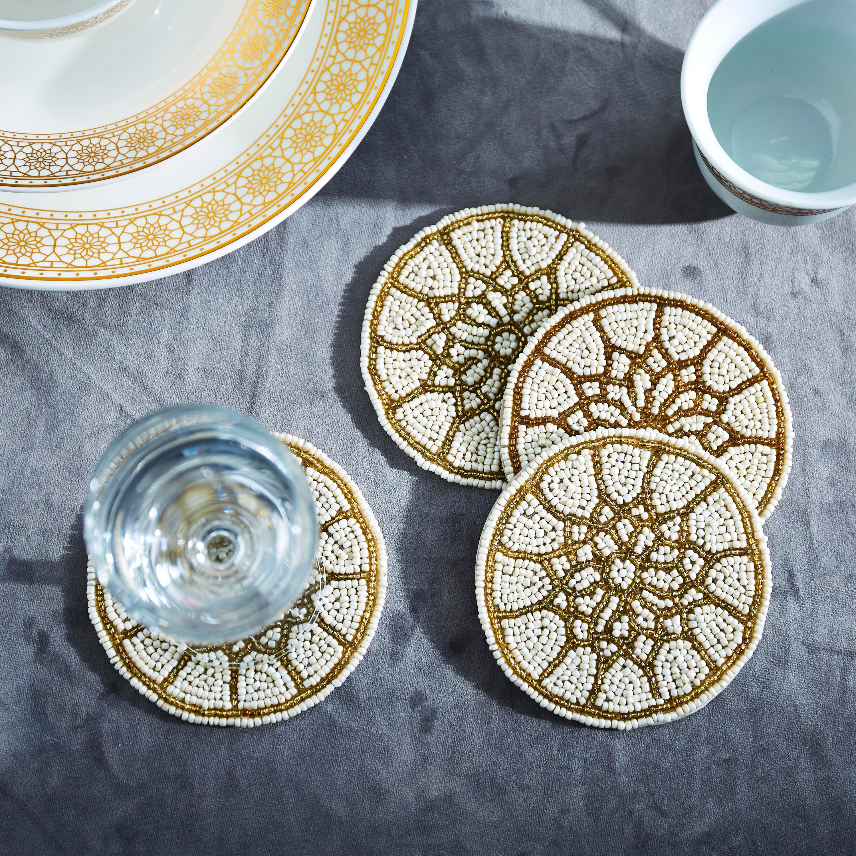 طقم واقيات طاولة مزين بالخرز تاسين 4 قطع من مشربية-hbxdecorandfurnishings-homefurnishings-tablelinens-image-2