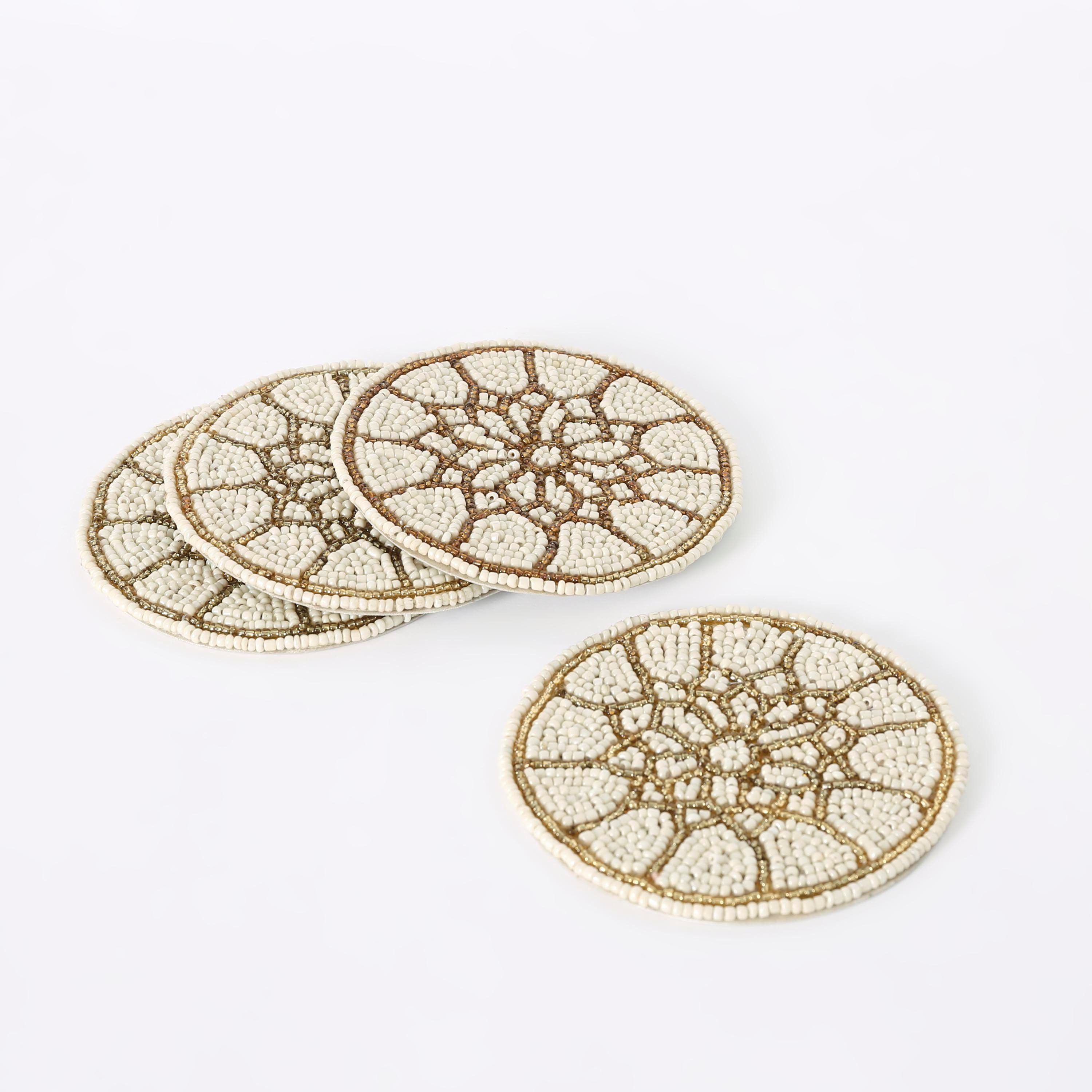 طقم واقيات طاولة مزين بالخرز تاسين 4 قطع من مشربية-hbxdecorandfurnishings-homefurnishings-tablelinens-image-5