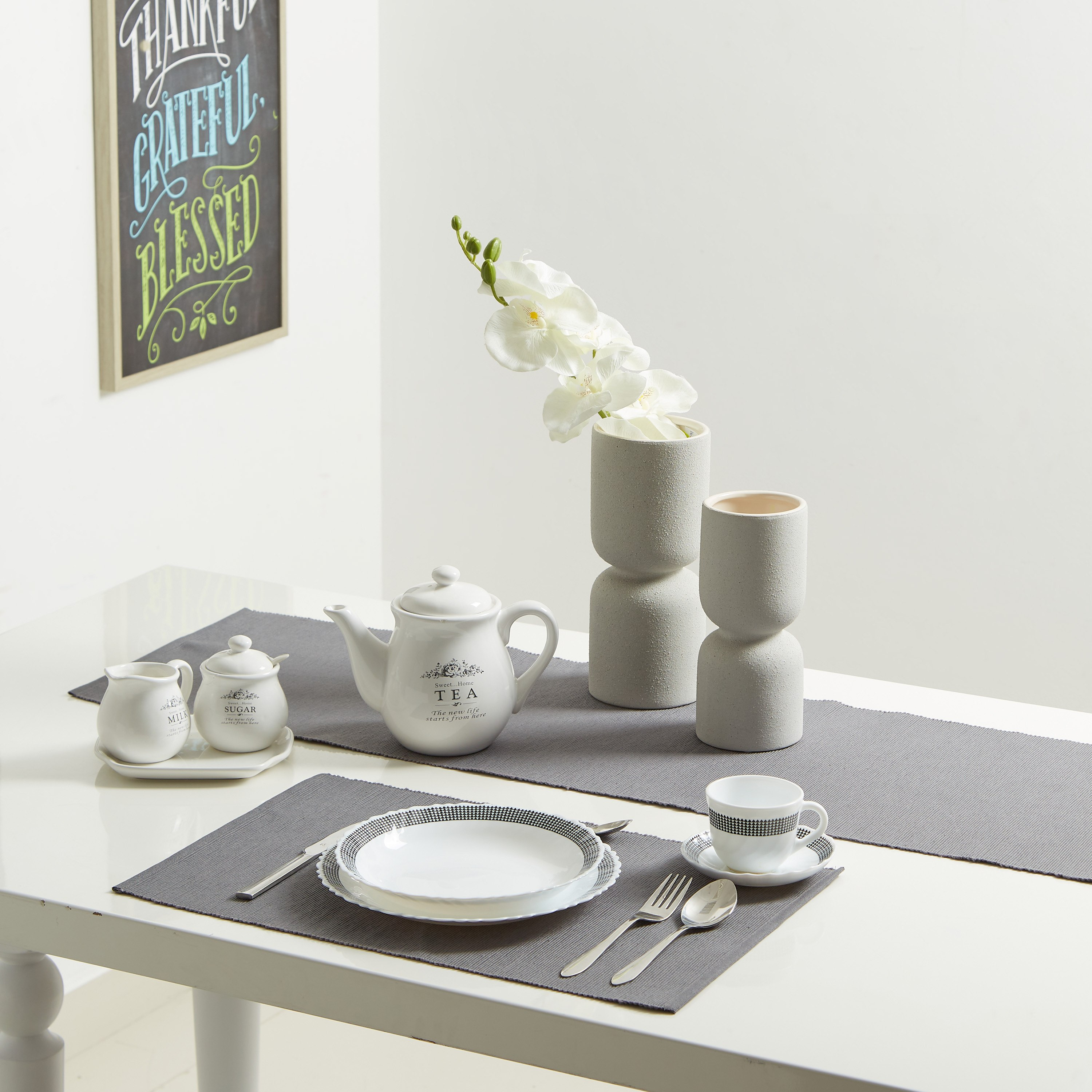 مفرش مضلّع من أتلانتا-hbxdecorandfurnishings-homefurnishings-tablelinens-image-3