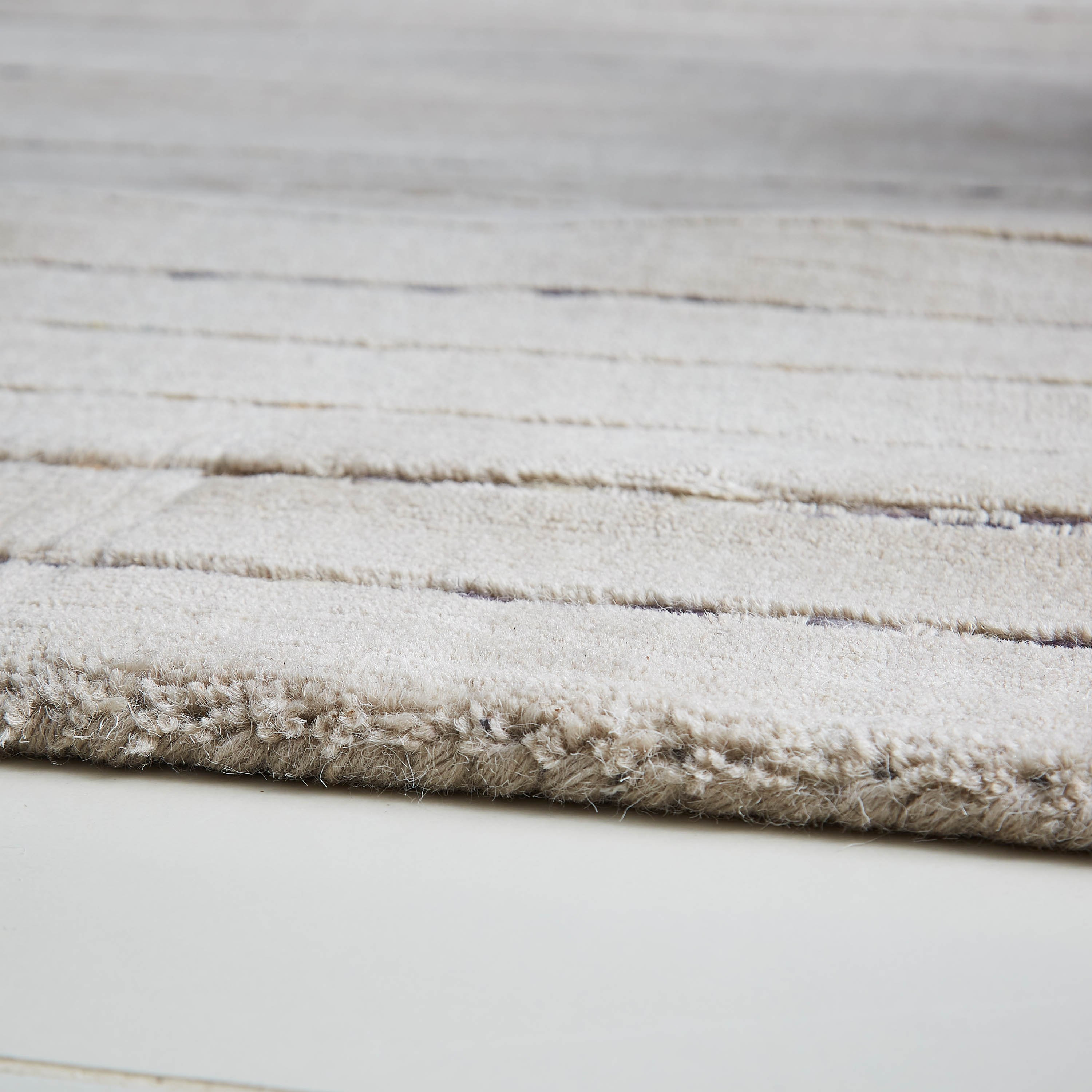 سجادة صوف مصنوعة يدويًا من لورينا - 80×150 سم-hbxdecorandfurnishings-floorcoverings-rugs-image-3