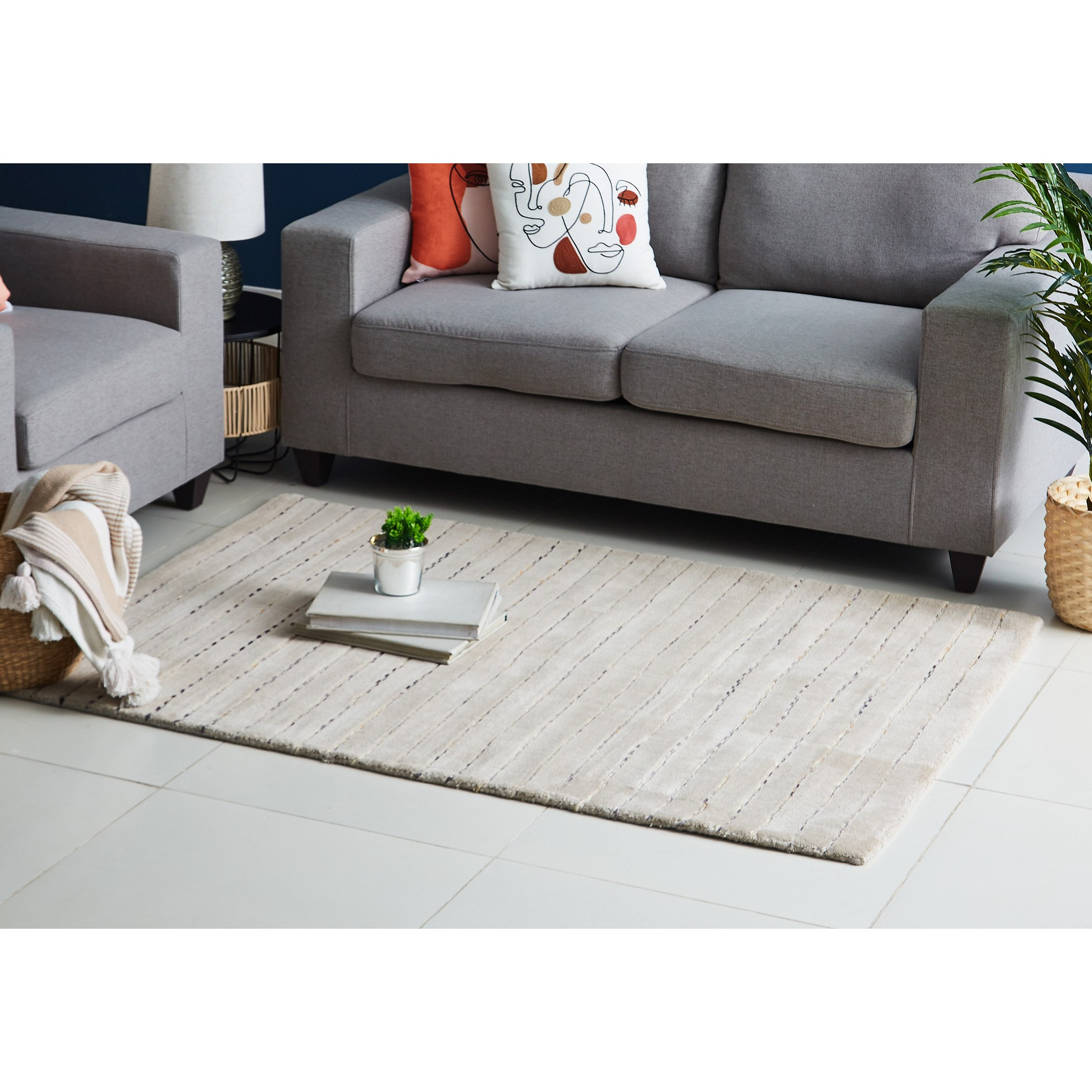 سجادة صوف مصنوعةً يدوياً من لورينا - 160x230 سم-hbxdecorandfurnishings-floorcoverings-rugs-image-1