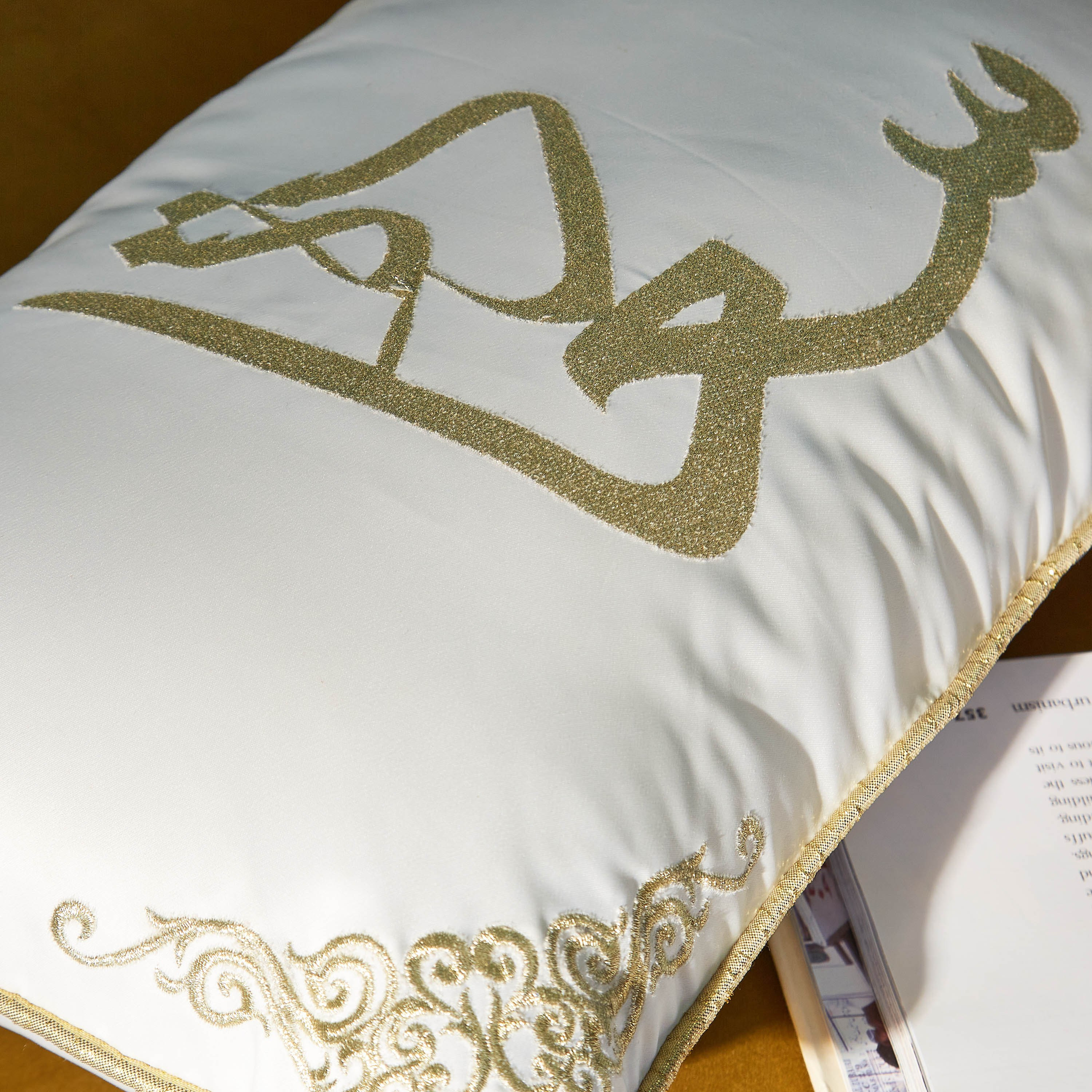 وسادة محشوة مطرزة هابينيس - 30x50 سم-hbxlivingroom-furnishings-cushionsandcovers-filledcushions-image-2