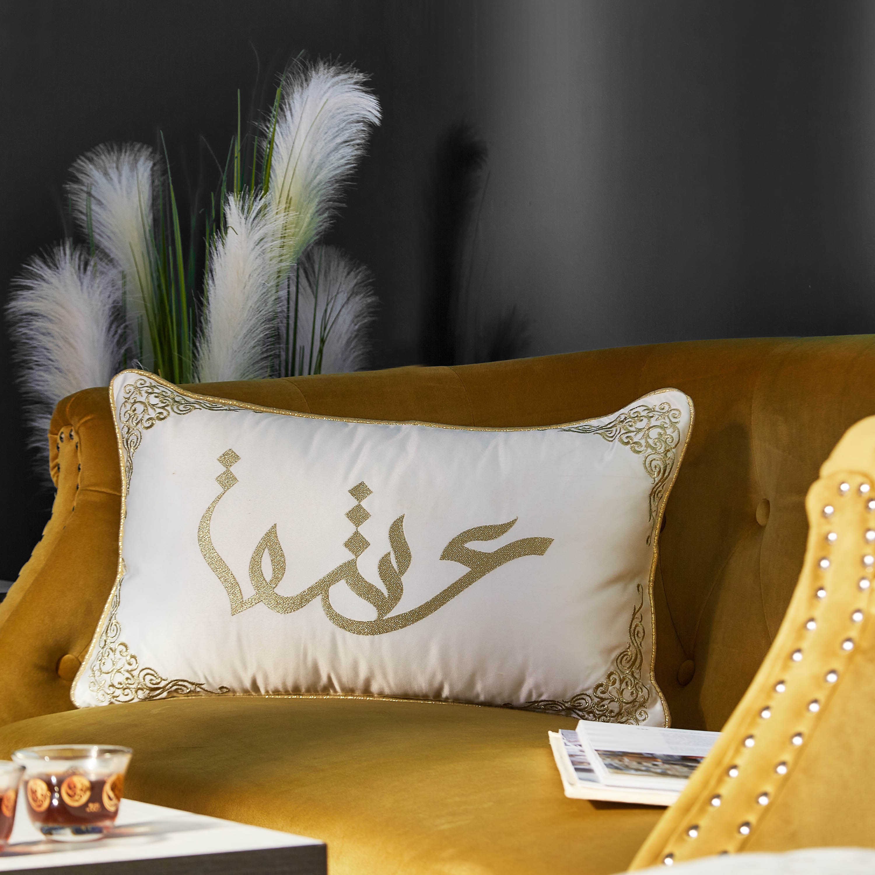 وسادة محشوة مطرزة من أدور - 30x50 سم-hbxlivingroom-furnishings-cushionsandcovers-filledcushions-image-1