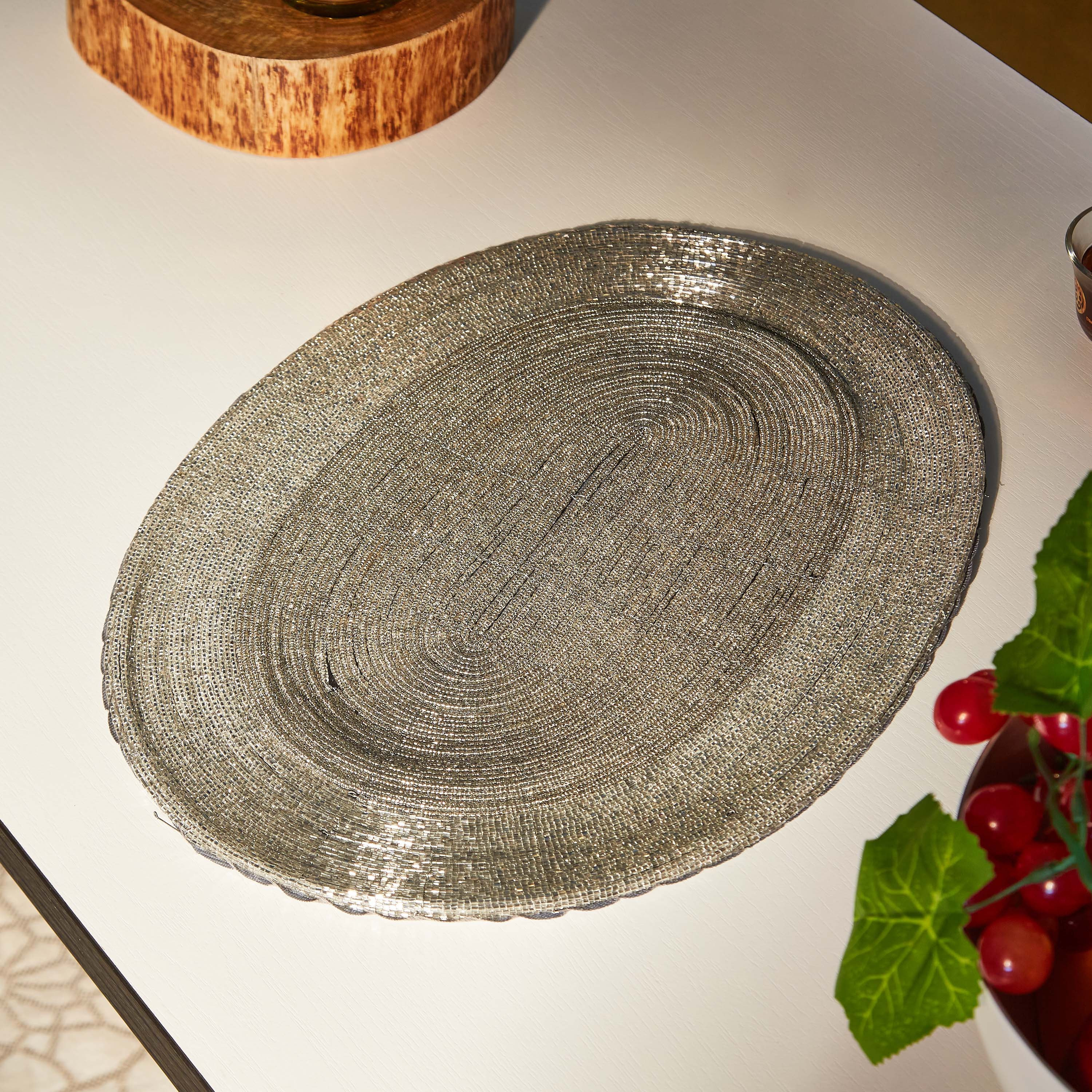 لبادة صحون بيضاوية مطرزة بالخرز-hbxdecorandfurnishings-homefurnishings-tablelinens-image-1