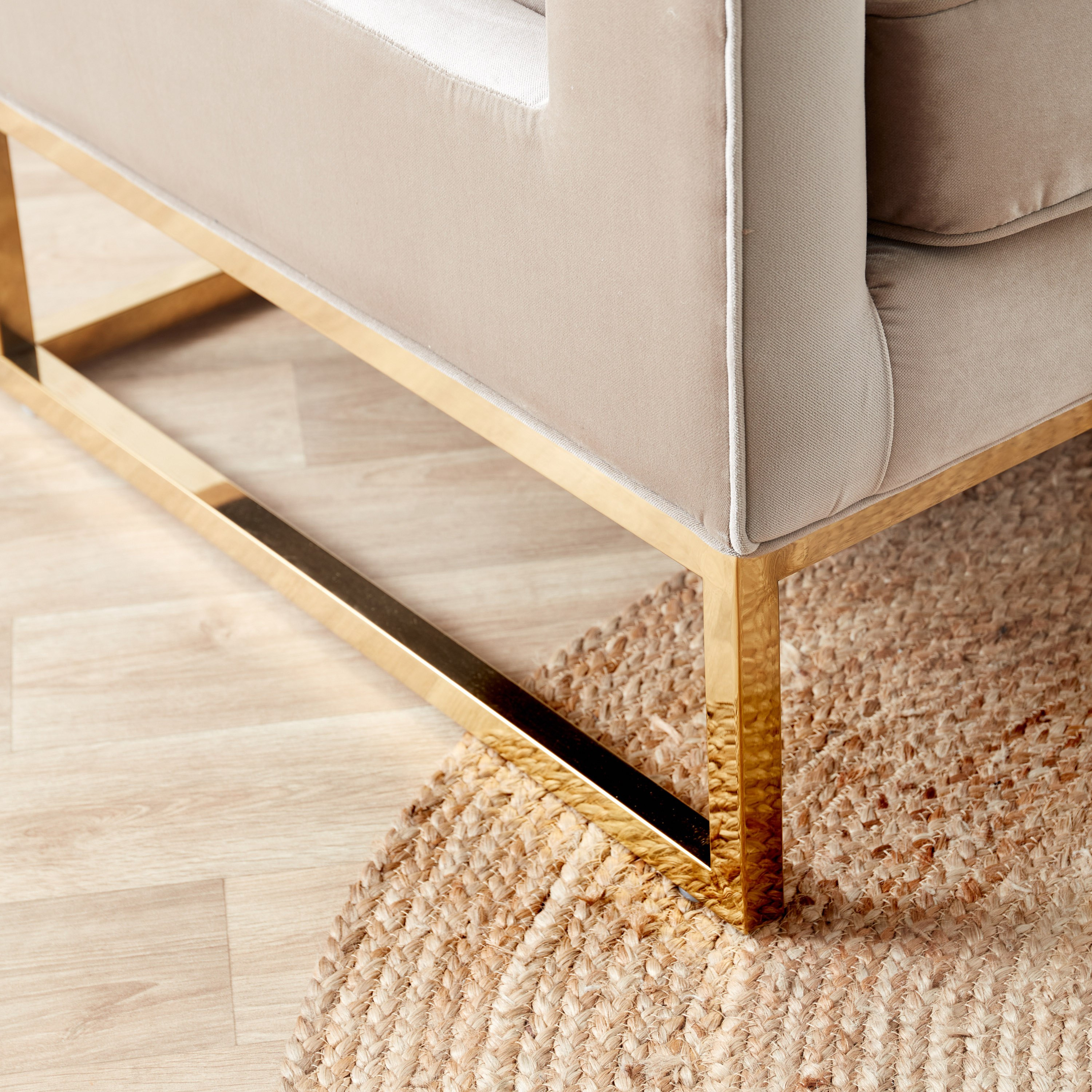 Tracy Accent Chair-hbxlivingroom-sofasandarmchairs-easychairs-image-4