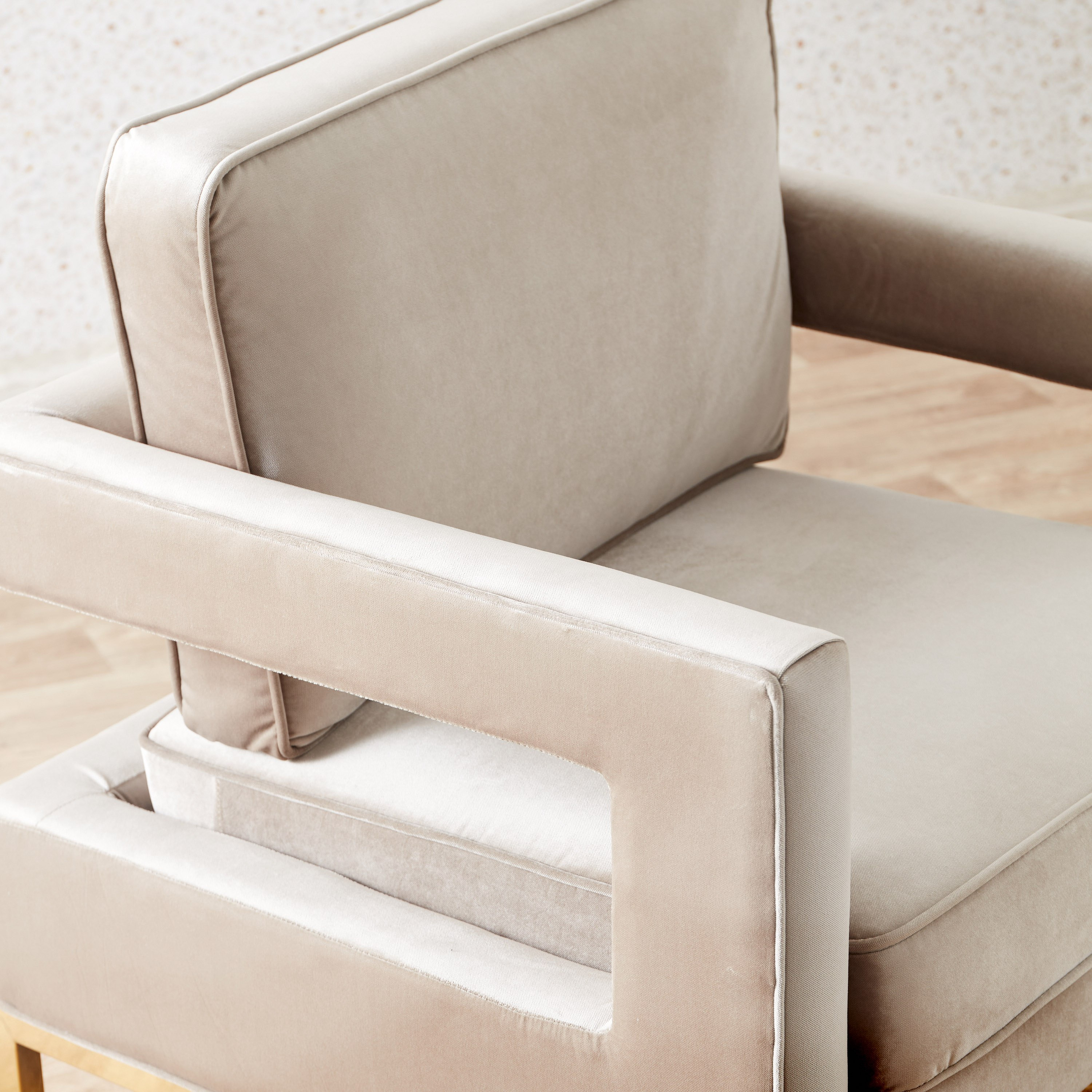 Tracy Accent Chair-hbxlivingroom-sofasandarmchairs-easychairs-image-5
