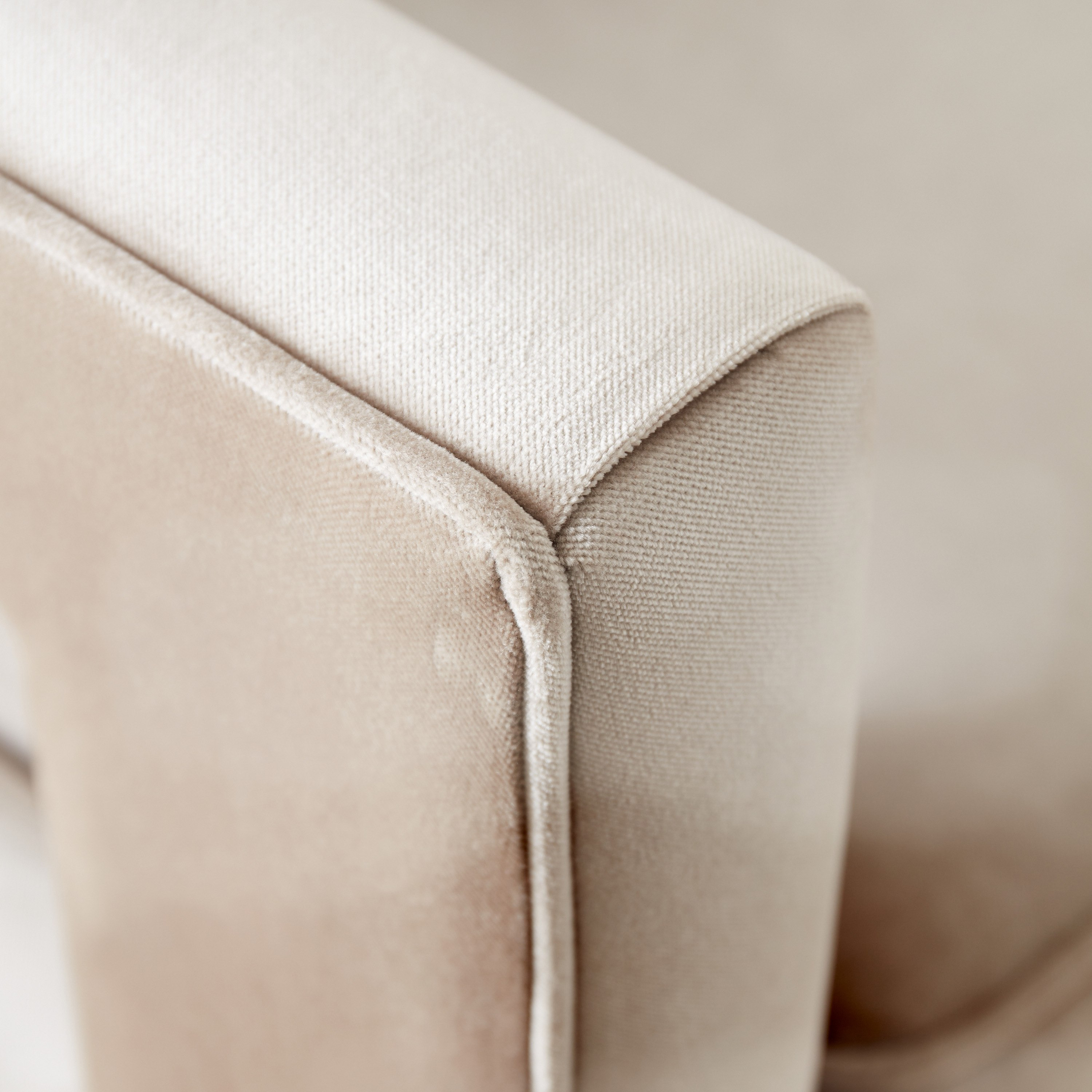 Tracy Accent Chair-hbxlivingroom-sofasandarmchairs-easychairs-image-6