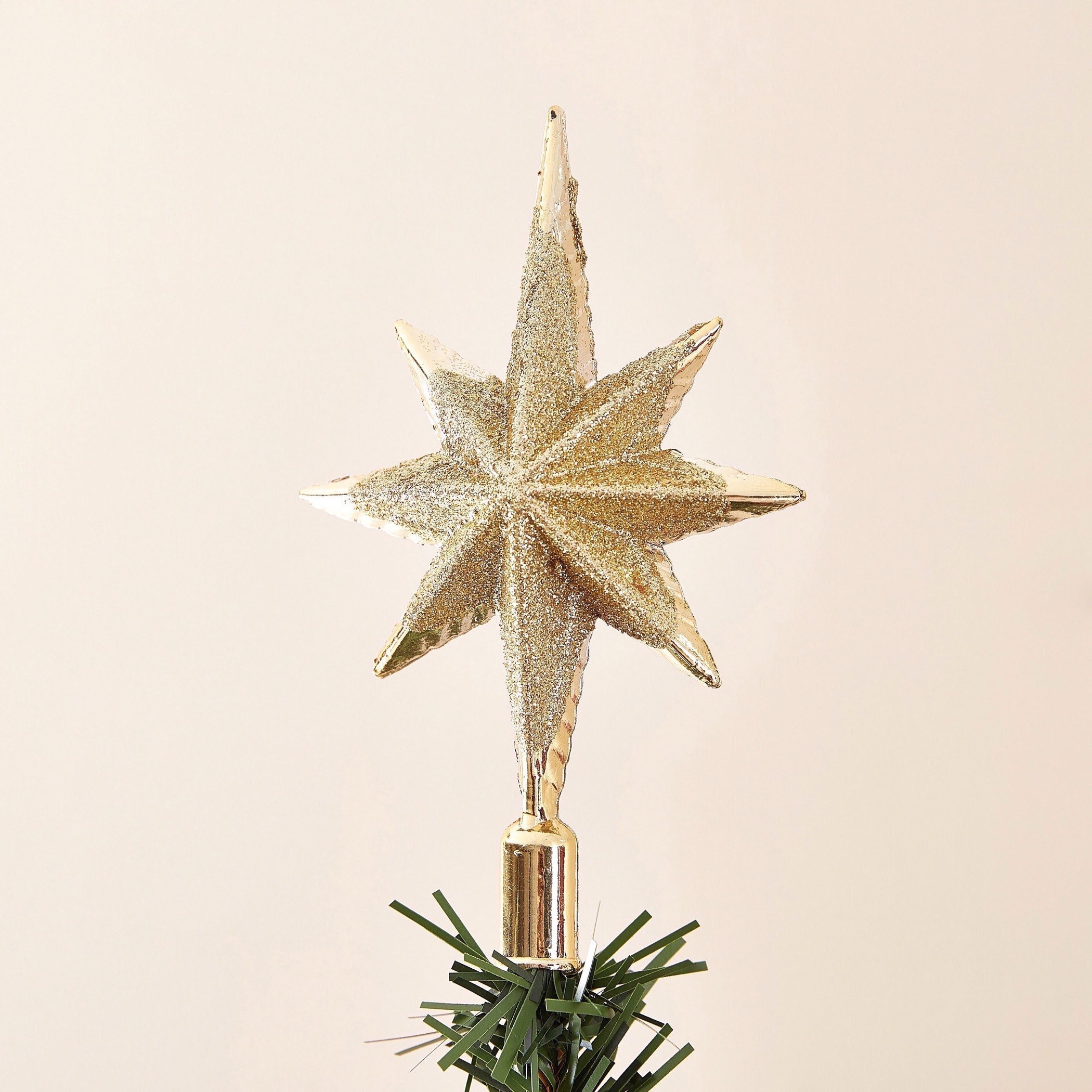 Carol Tinsel on Tree-PROMO_HB_AE_B1G1_250925-image-2