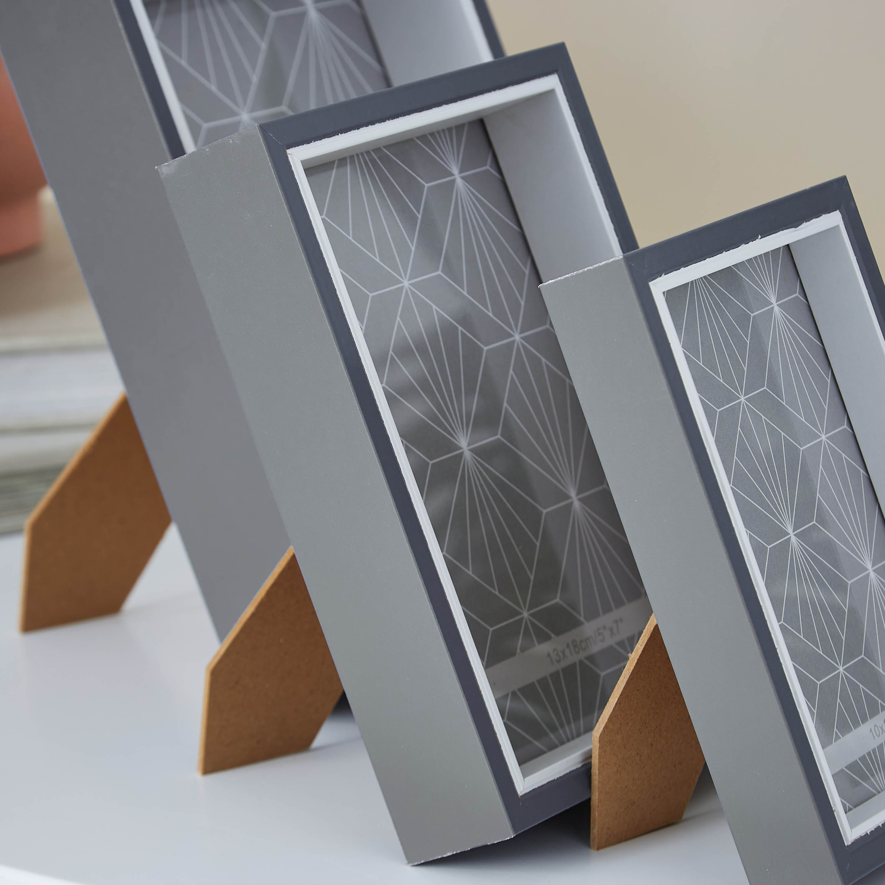 برواز صور من كييرا - طقم من 3 قطع-hbxbedroom-decorandaccessories-photoframes-image-3