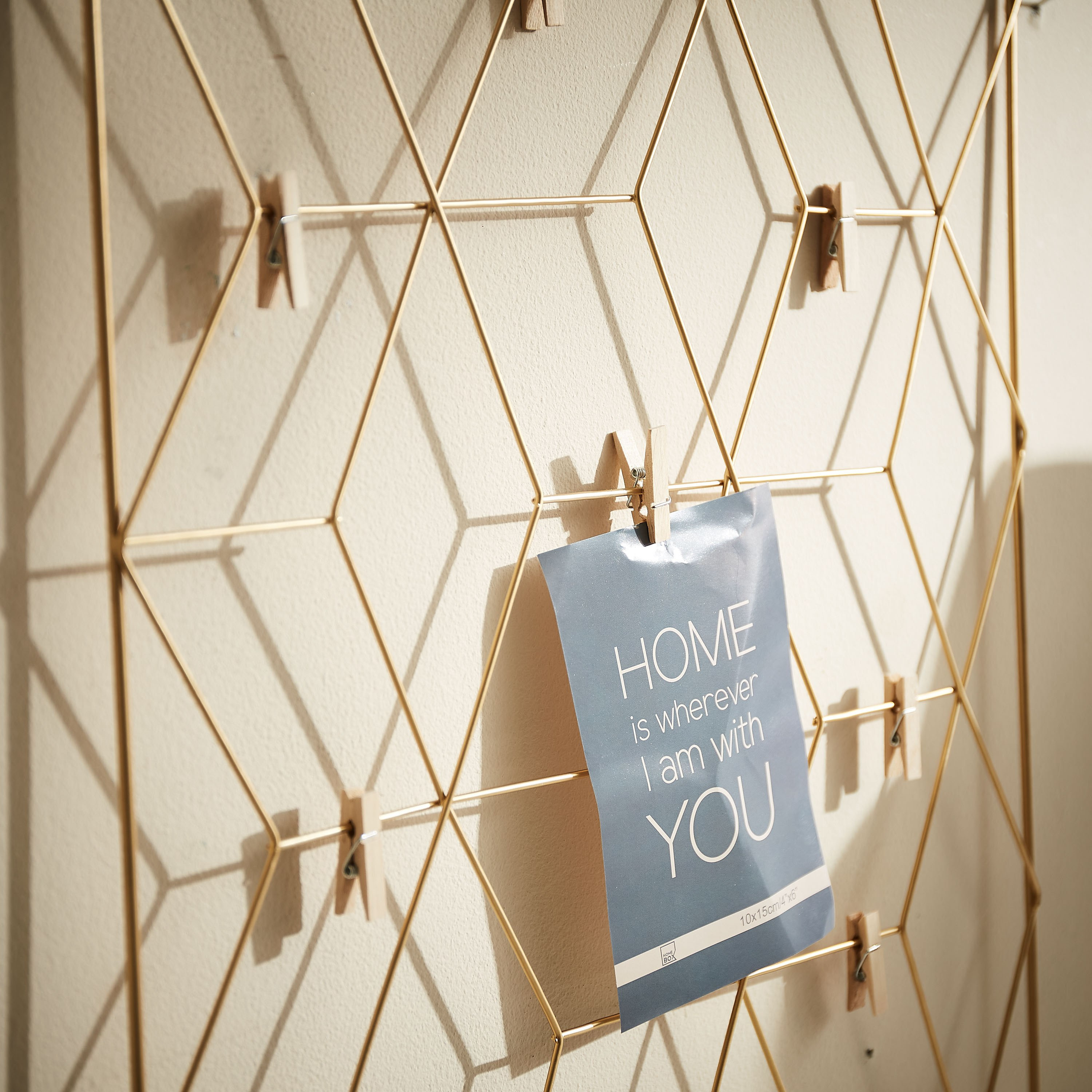 برواز صور معدني بشبكة من كييرا - 40x50 سم-hbxbedroom-decorandaccessories-photoframes-image-3