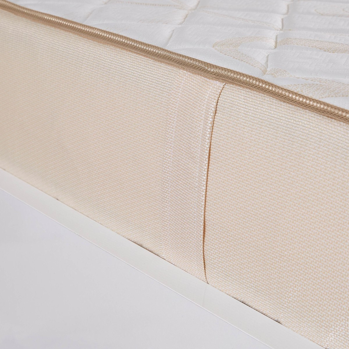 مرتبة فيسكو ميموري فوم ونوابض حلزونية من آي سبينيوبيديك - 150x200x24 سم-hbxbedroom-mattresses-queen-image-4
