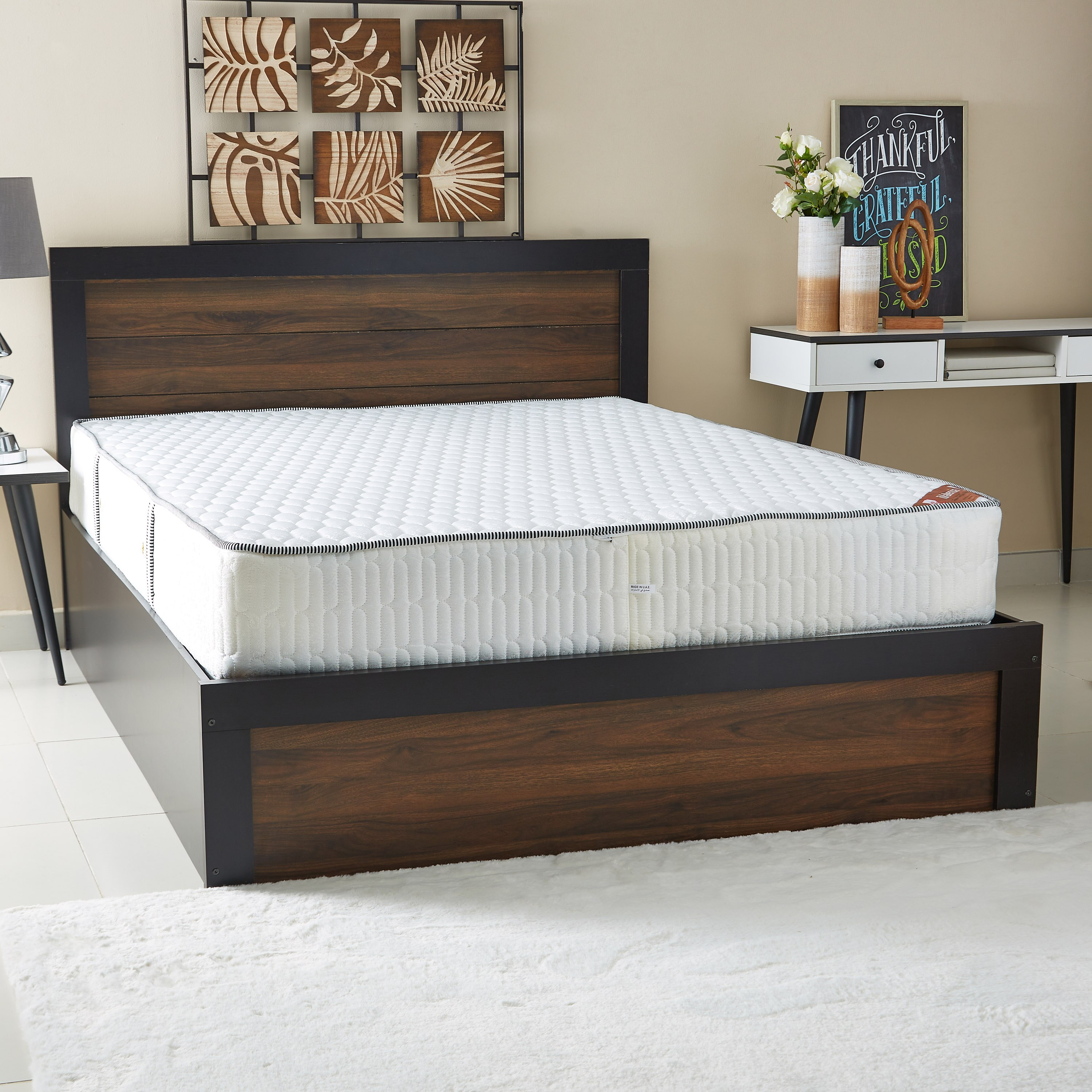 مرتبة كوين بنوابض حلزونيّة من آي فالنسيا - 150x200x22 سم-hbxbedroom-mattresses-queen-image-2