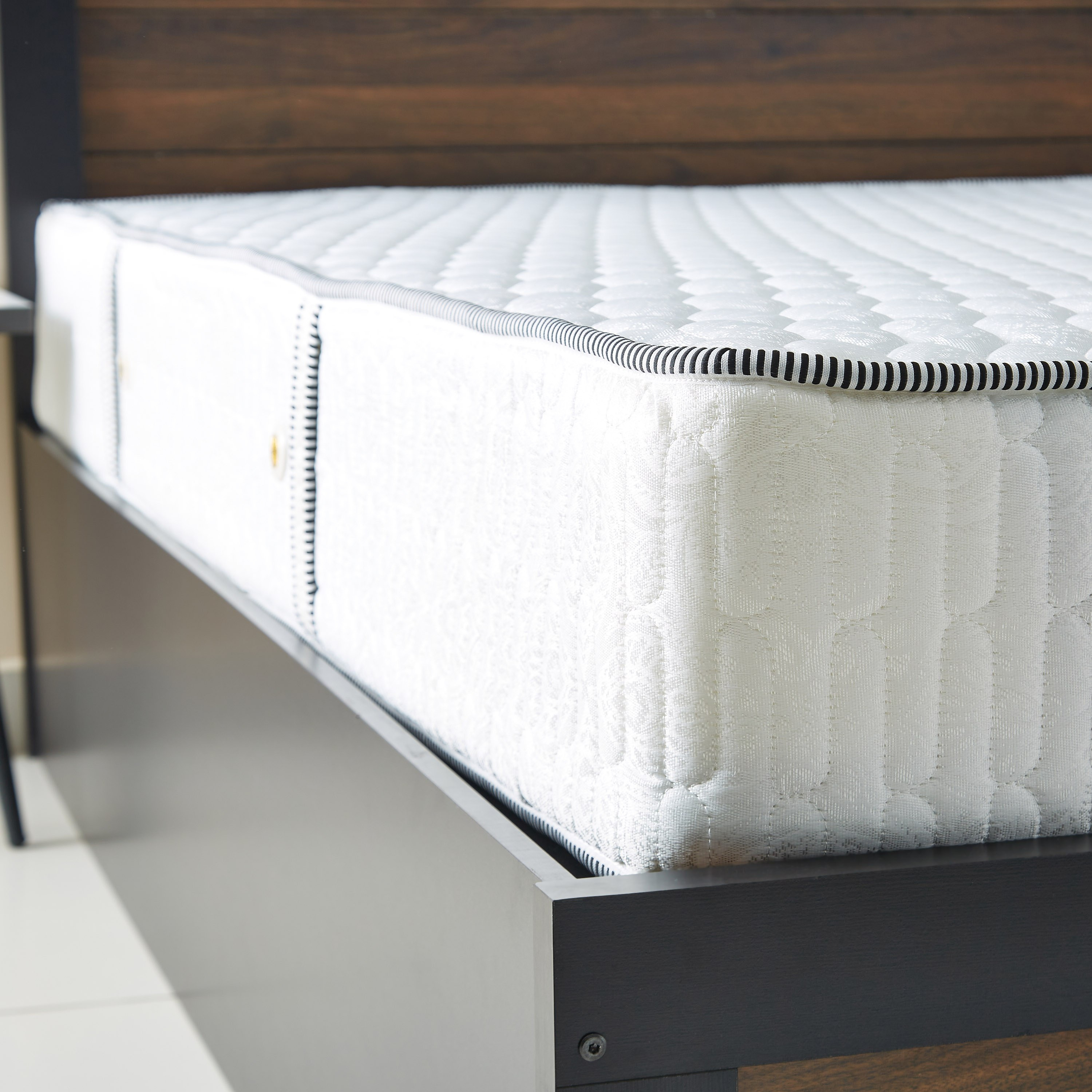 مرتبة كوين بنوابض حلزونيّة من آي فالنسيا - 150x200x22 سم-hbxbedroom-mattresses-queen-image-5