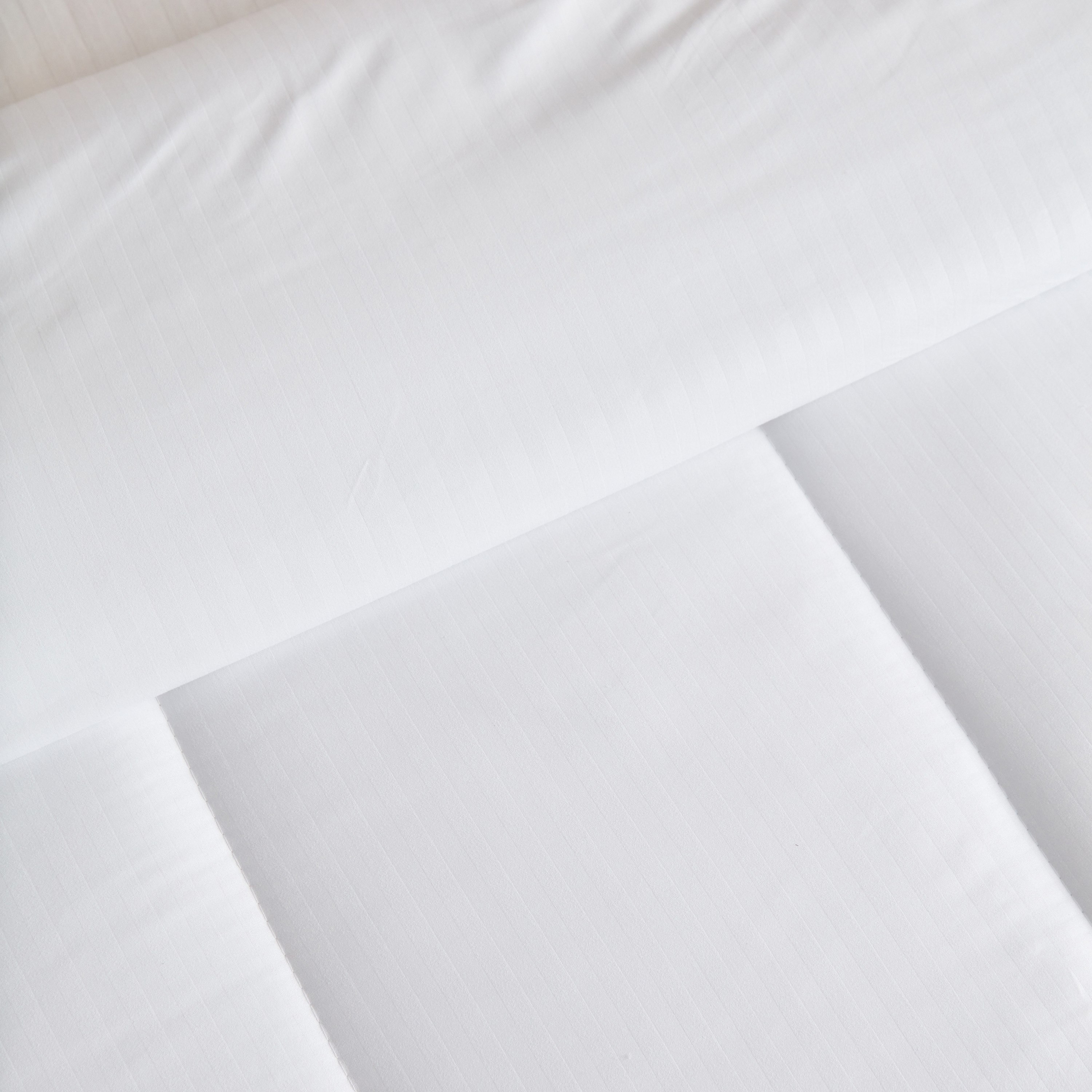Hilton King Duvet - 220x220 cm-hbxdecorandfurnishings-bedding-duvetsandpillows-image-3
