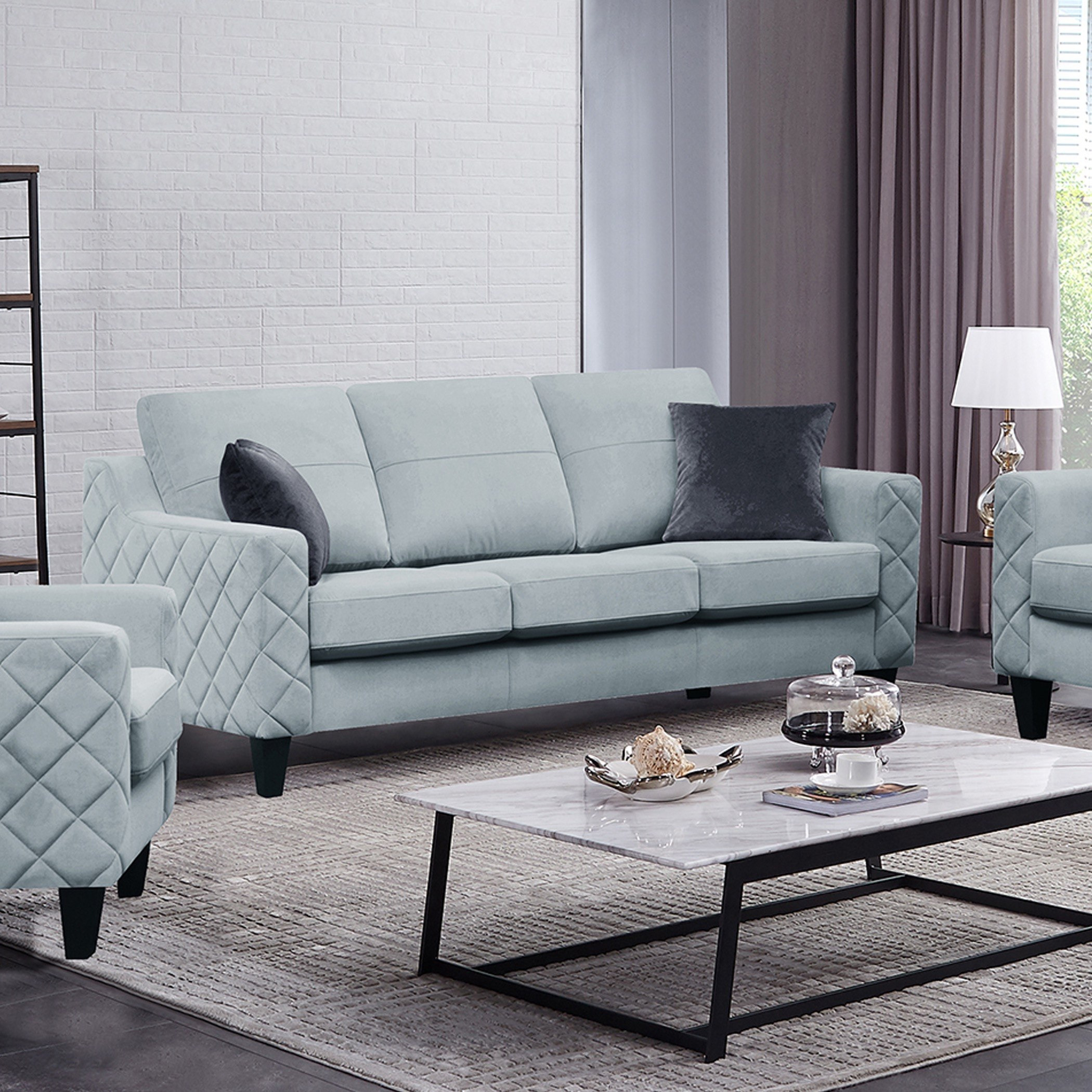 كنبة بثلاث مقاعد ووسادتين من سكاي-hbxlivingroom-sofasandarmchairs-sofas-image-1