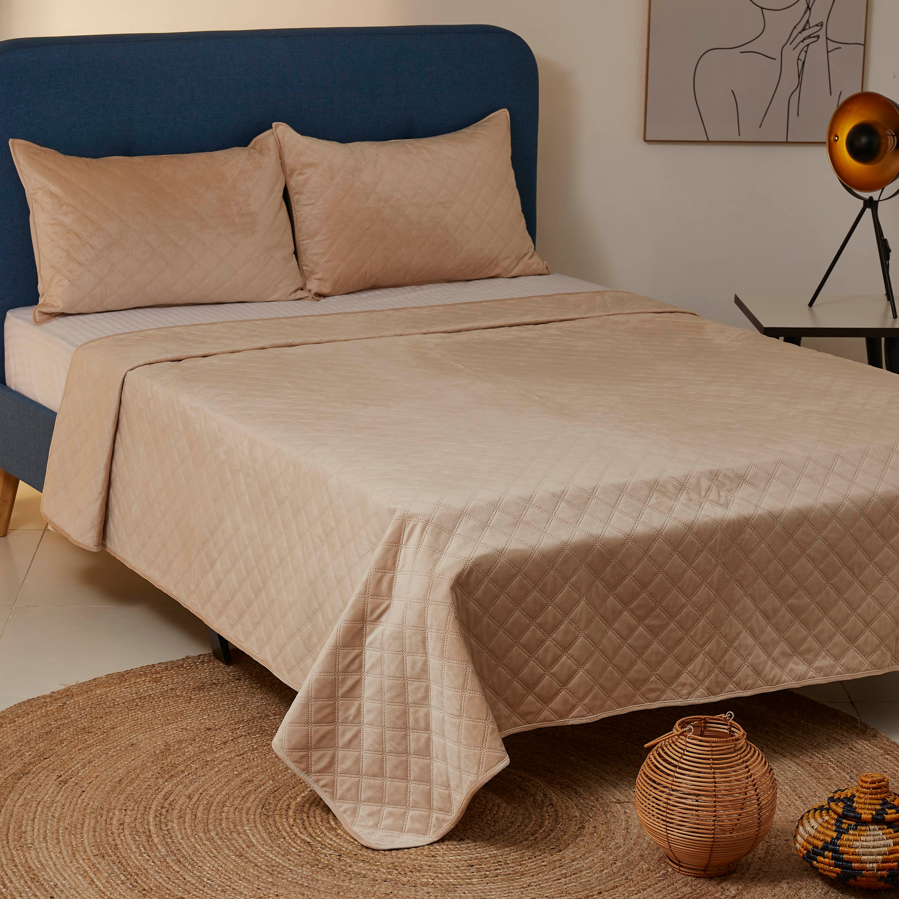 طقم مفرش سرير مزدوج مبطن مخملي 3 قطع من دوف - 230x250 سم-hbxdecorandfurnishings-bedding-bedspreadsandquilts-image-1