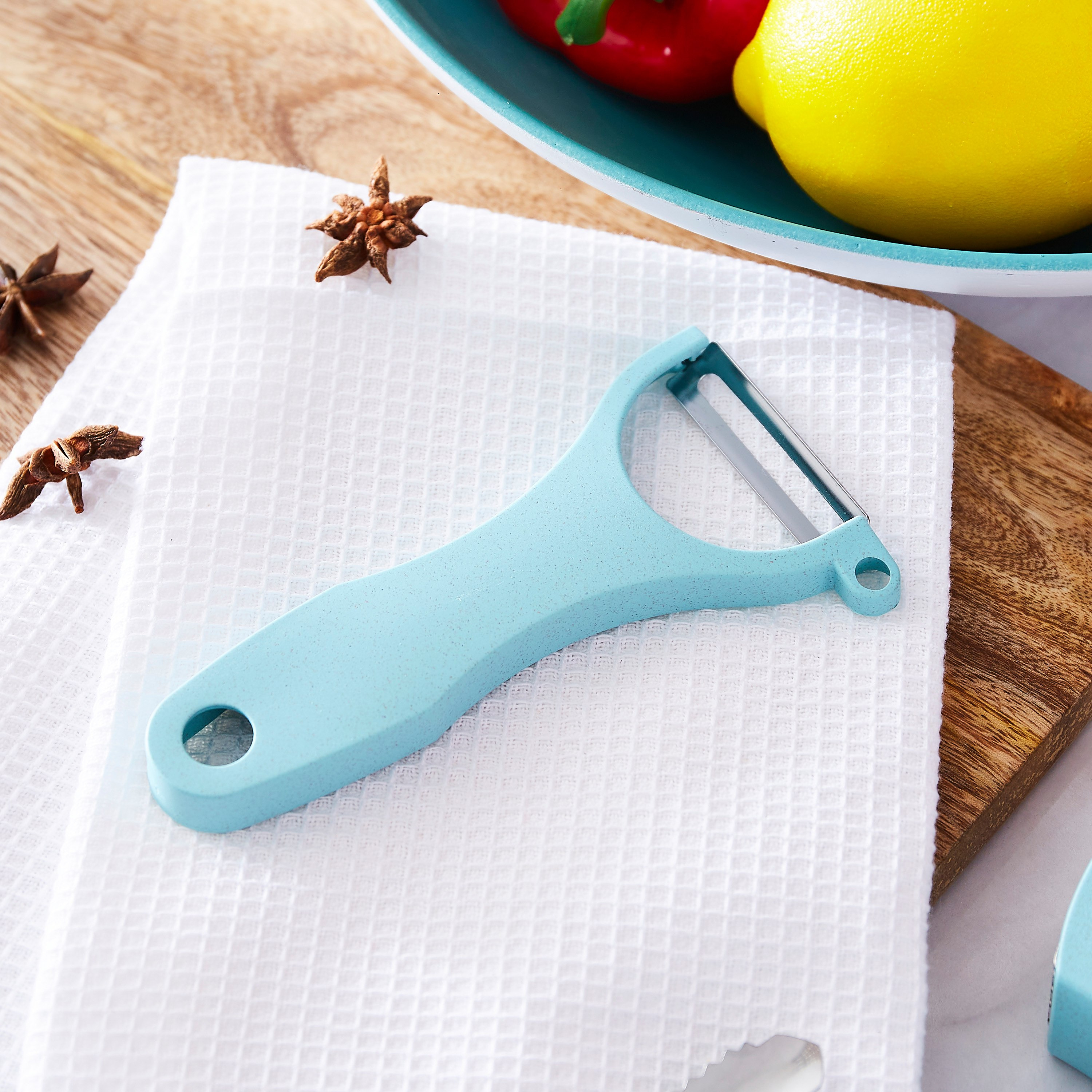 مقشرة بلاستيك من إيزي شيف - 15.5 سم-hbxhomeware-hbxkitchen-image-1