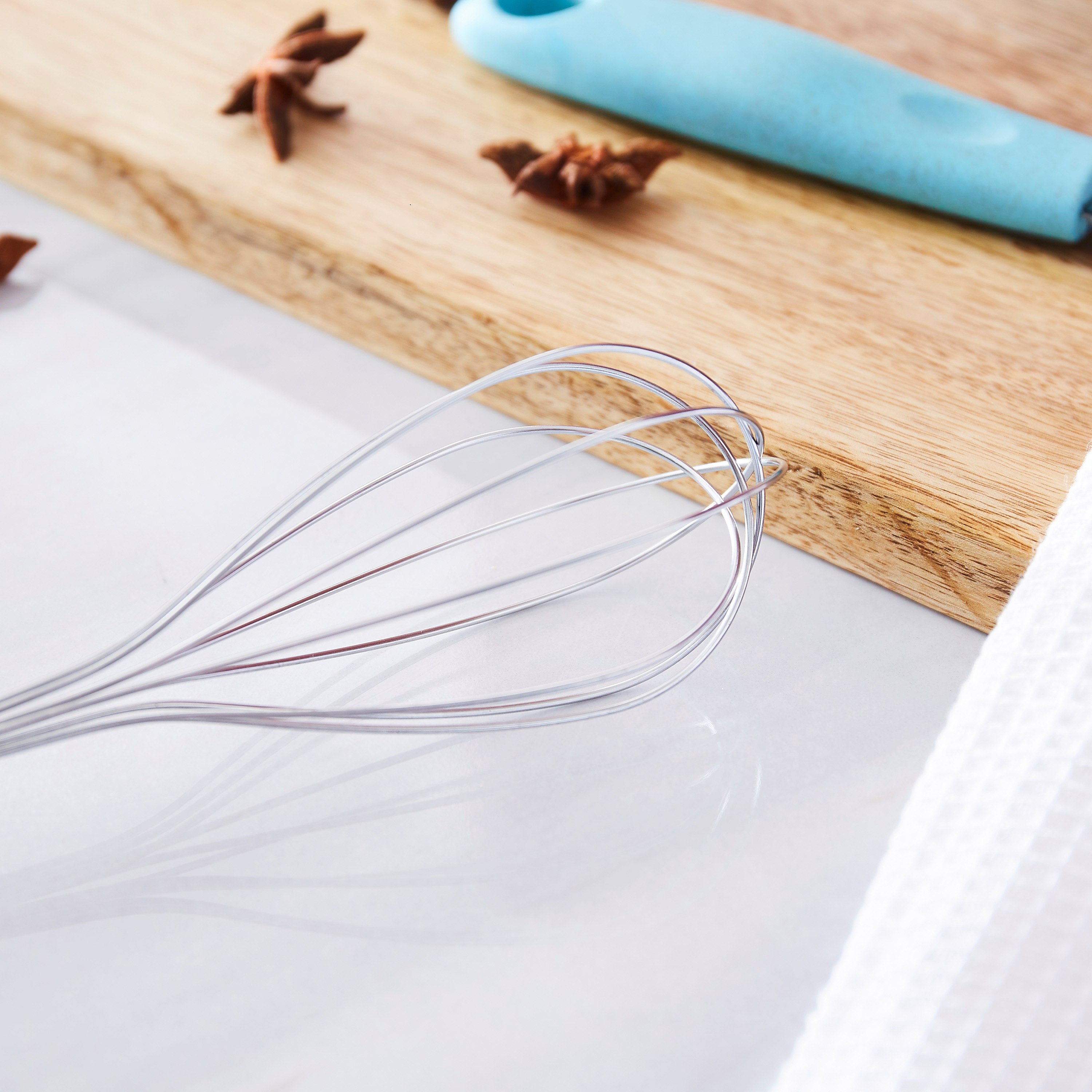 خفاقة بلاستيكية من إيزي شيف - 23.5 سم-hbxhomeware-hbxkitchen-image-2