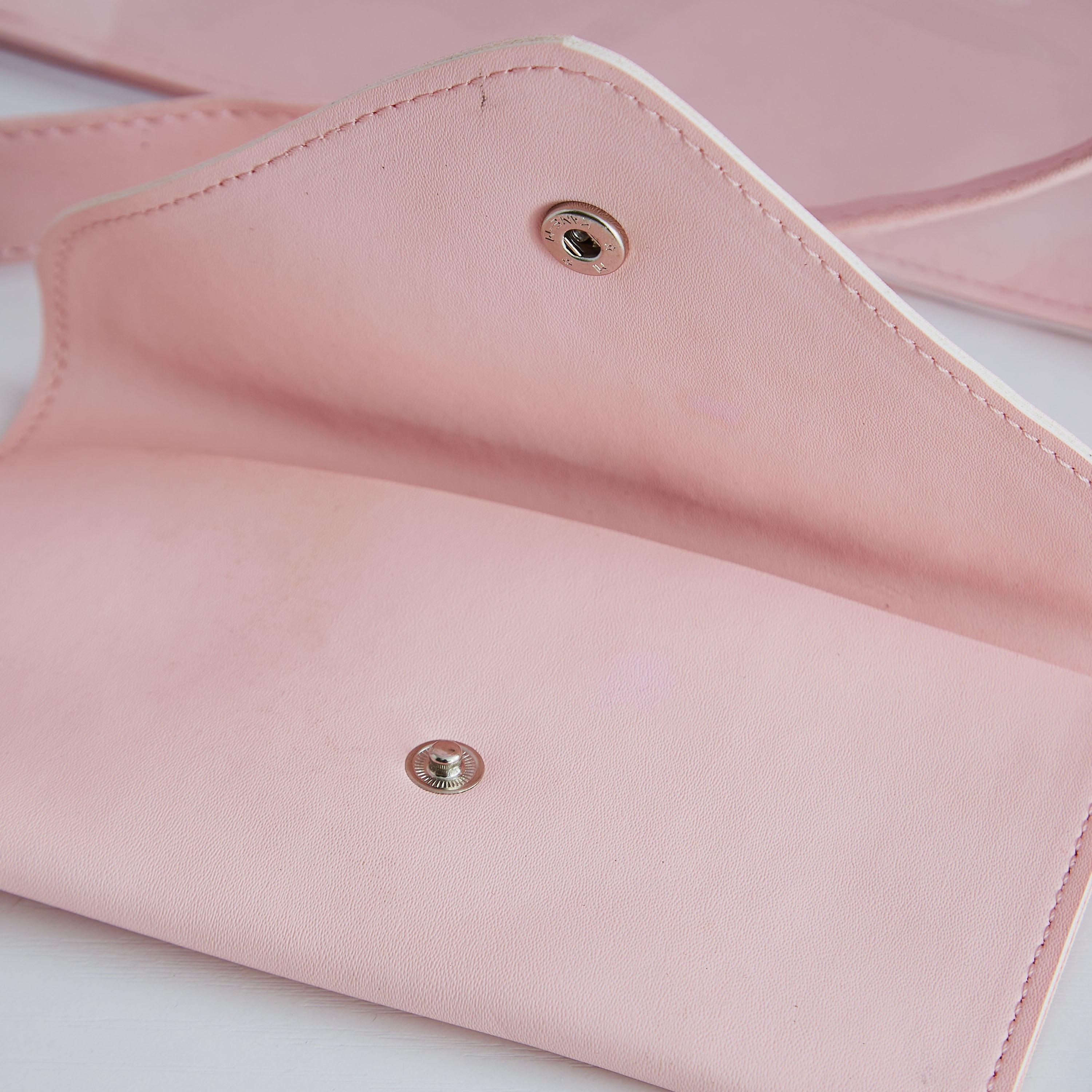 حقيبة كروس بودي مع محفظة من أتش أس بي أو-hbxdecorandfurnishings-travelaccessories-bagsandbackpacks-image-3