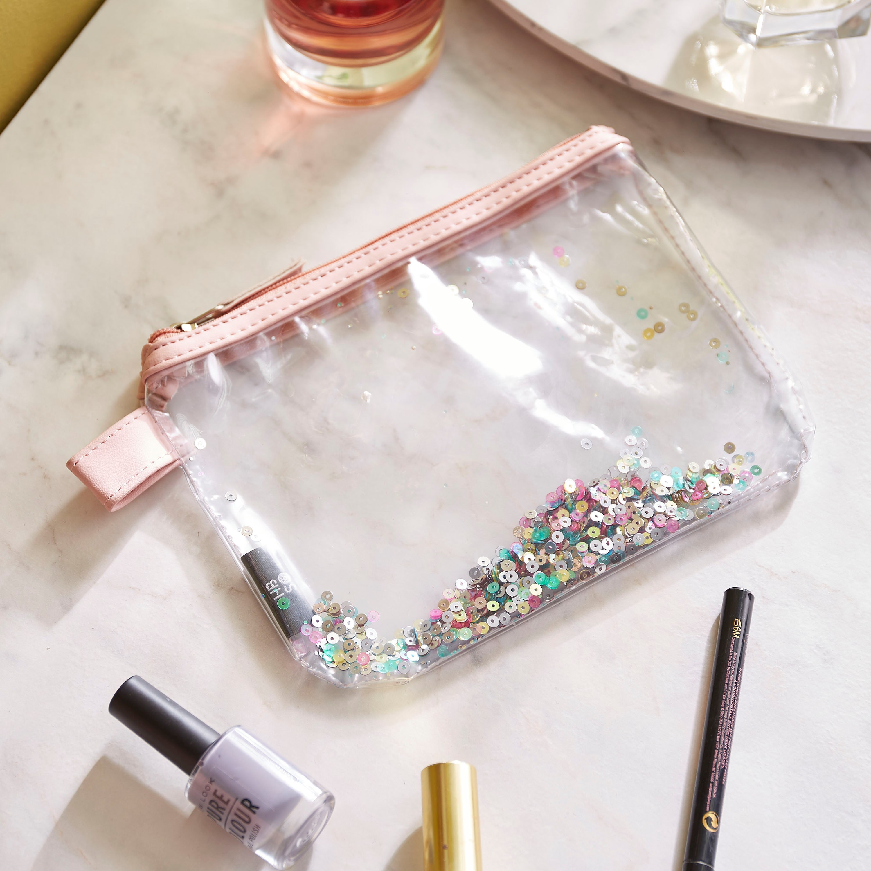 محفظة عملات معدنية بتفاصيل ترتر من أتش بي أس أو-hbxdecorandfurnishings-travelaccessories-bagsandbackpacks-image-1
