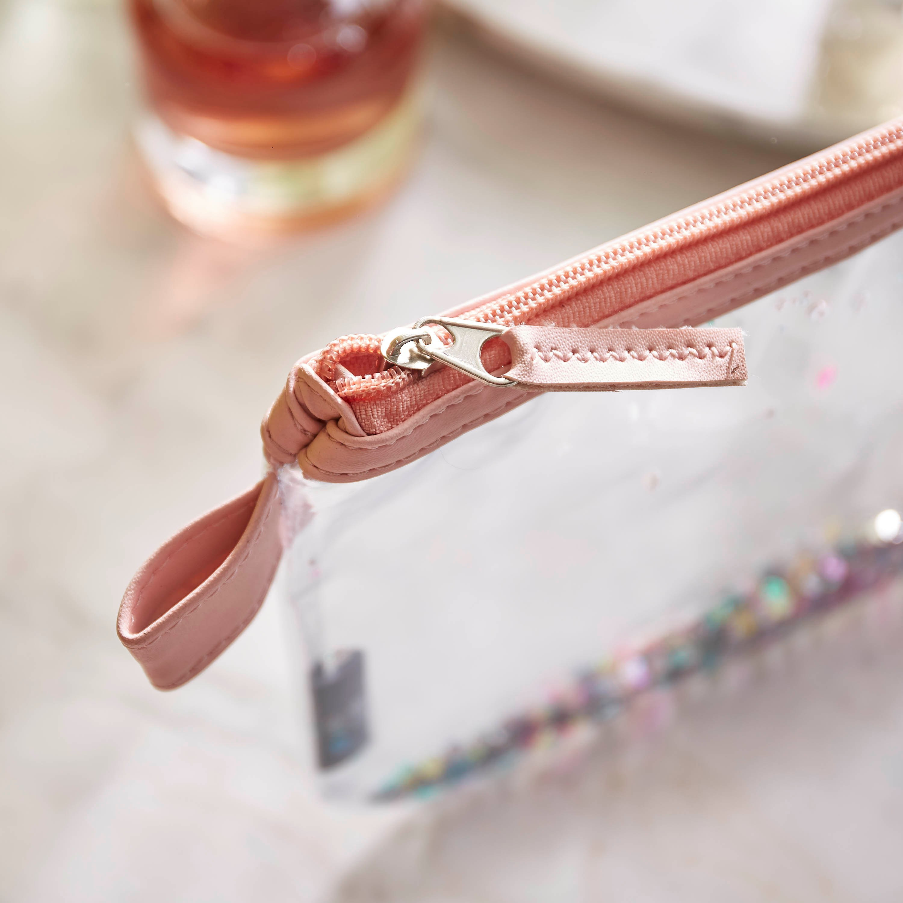 محفظة عملات معدنية بتفاصيل ترتر من أتش بي أس أو-hbxdecorandfurnishings-travelaccessories-bagsandbackpacks-image-2
