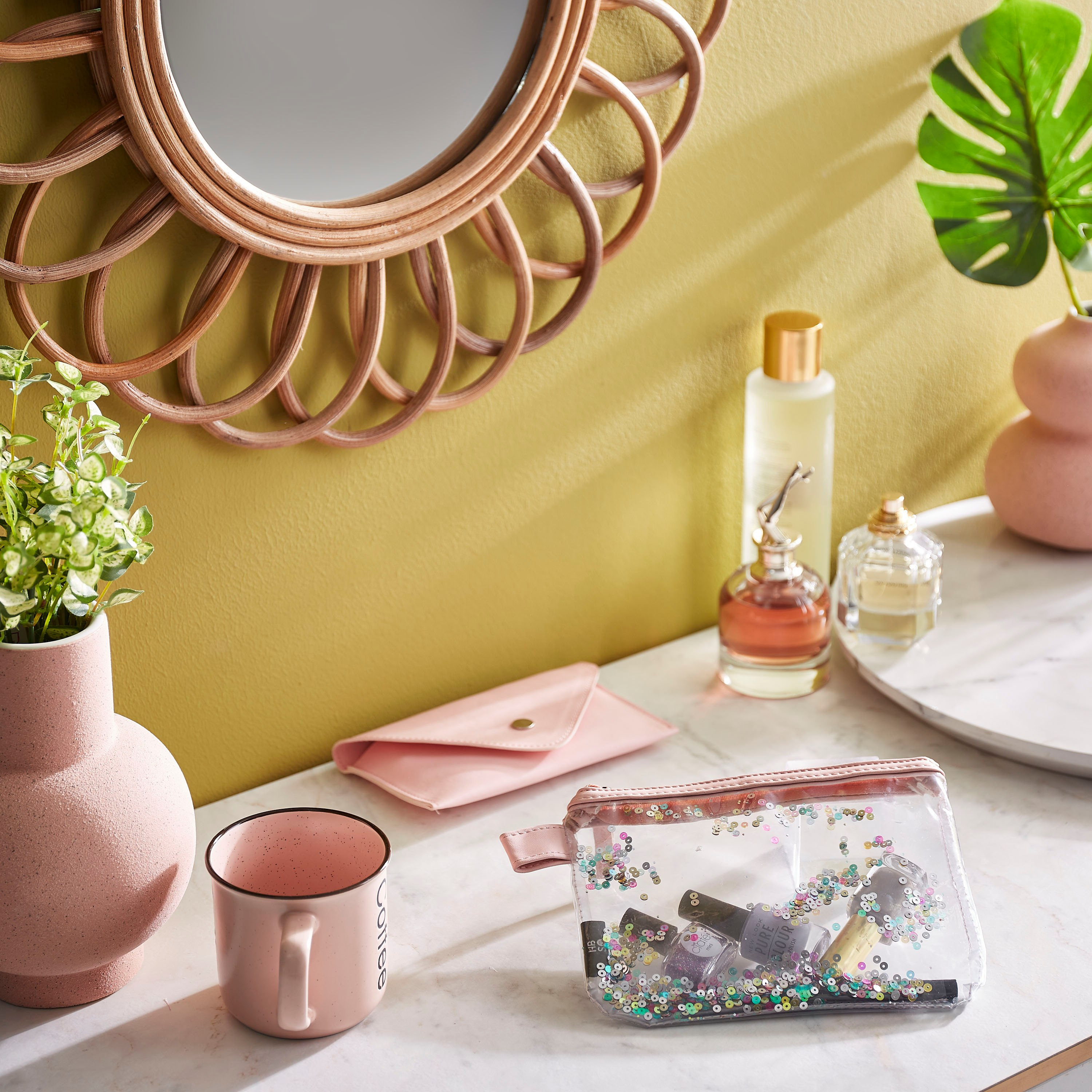 محفظة عملات معدنية بتفاصيل ترتر من أتش بي أس أو-hbxdecorandfurnishings-travelaccessories-bagsandbackpacks-image-3