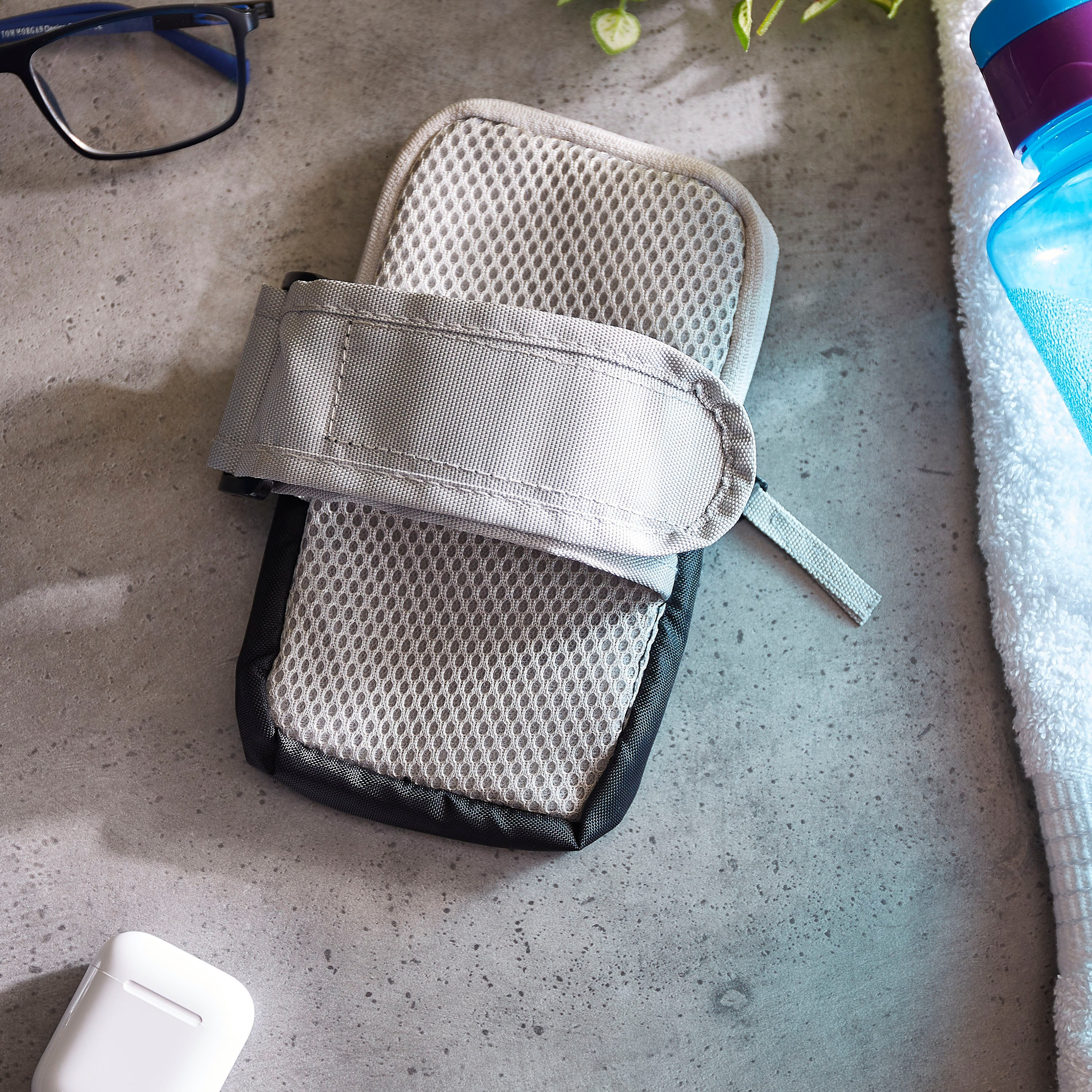 شنطة هاتف كتف رياضية كريج من أتش بي إس أو-hbxdecorandfurnishings-travelaccessories-bagsandbackpacks-image-3