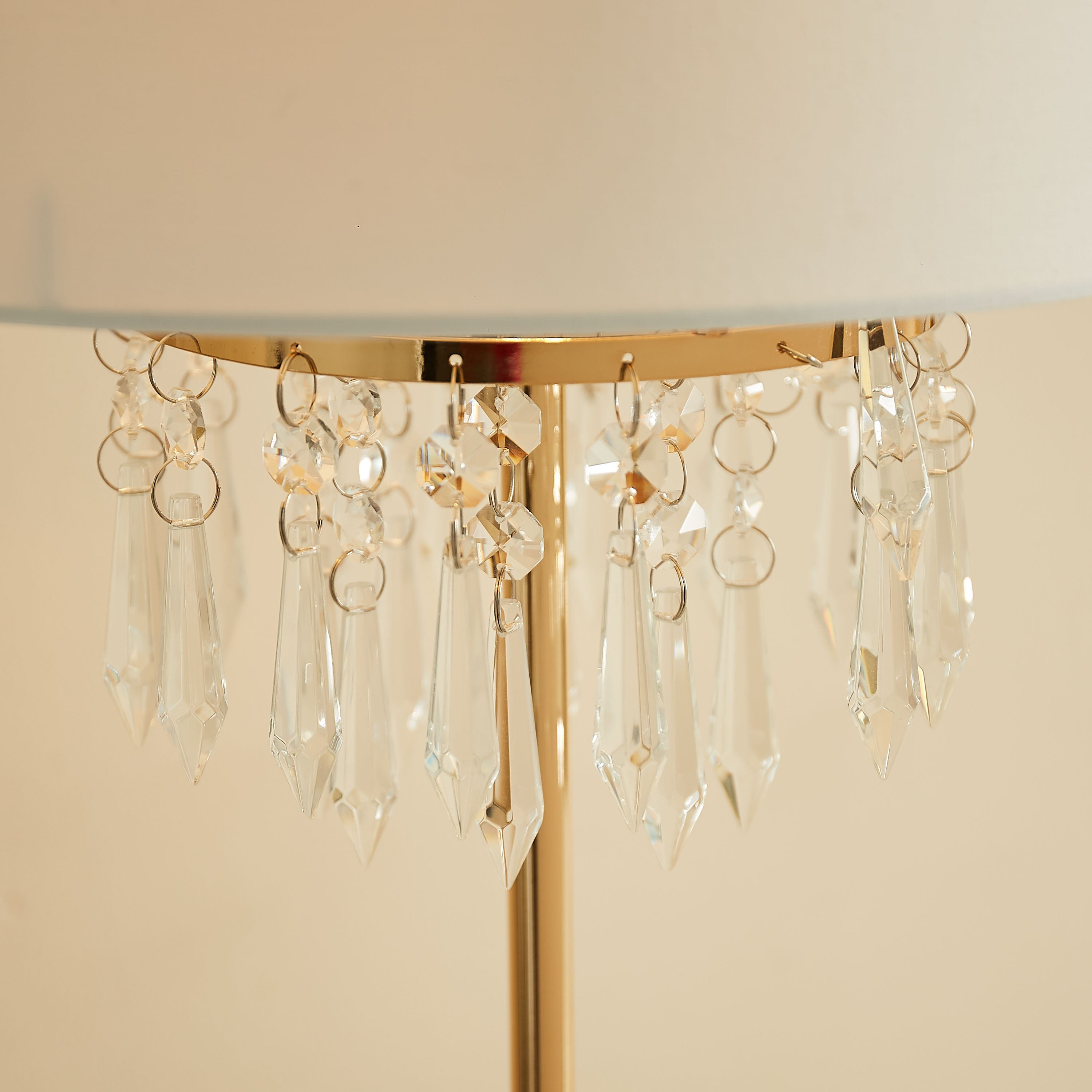 مصباح طاولة معدني مزخرف بتعليقة كريستال من هالي - 28x58 سم-hbxlivingroom-lighting-tablelamps-image-3