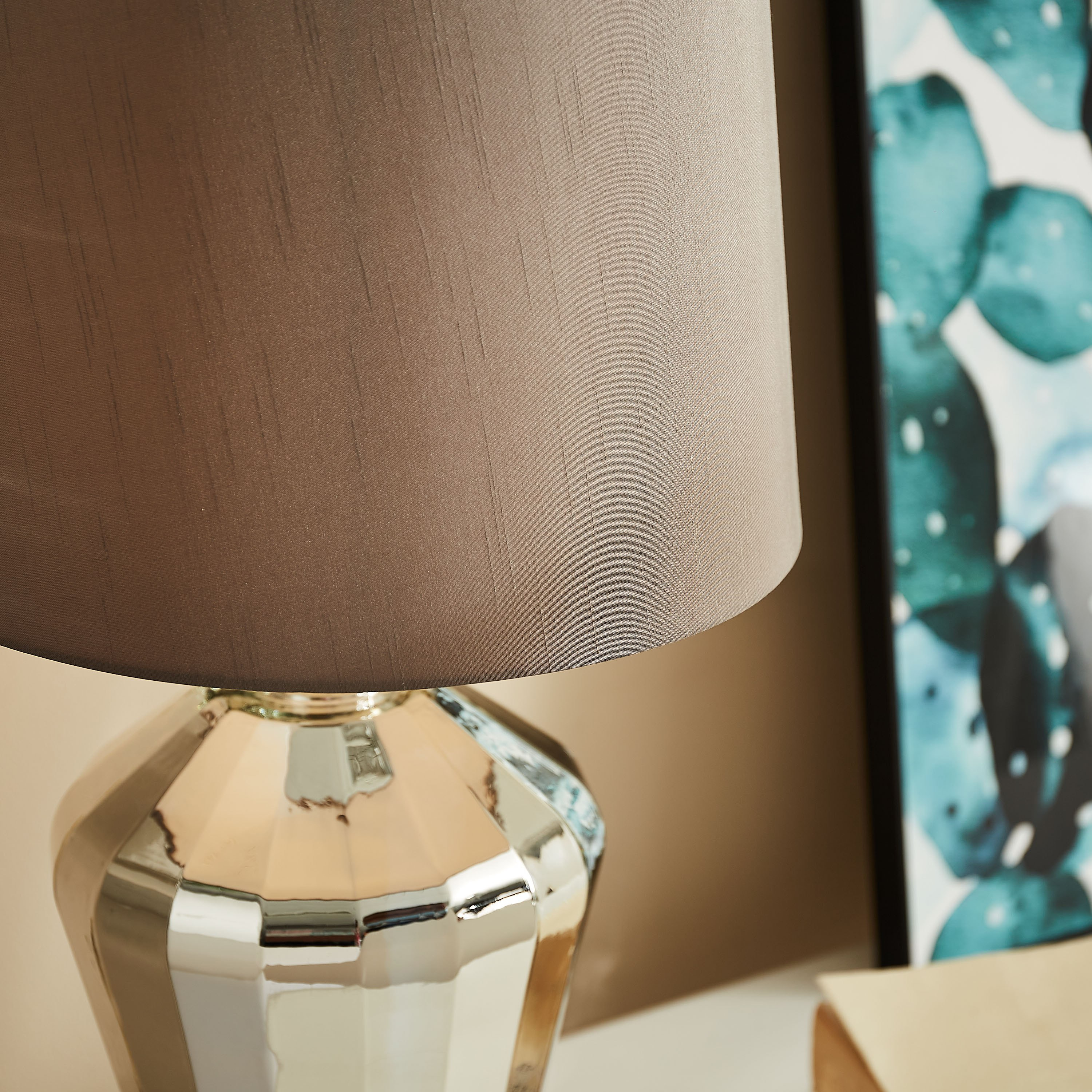 مصباح طاولة زجاج مع تعليقة كريستال مزخرفة من ستيلا - 28x58 سم-hbxlivingroom-lighting-tablelamps-image-3