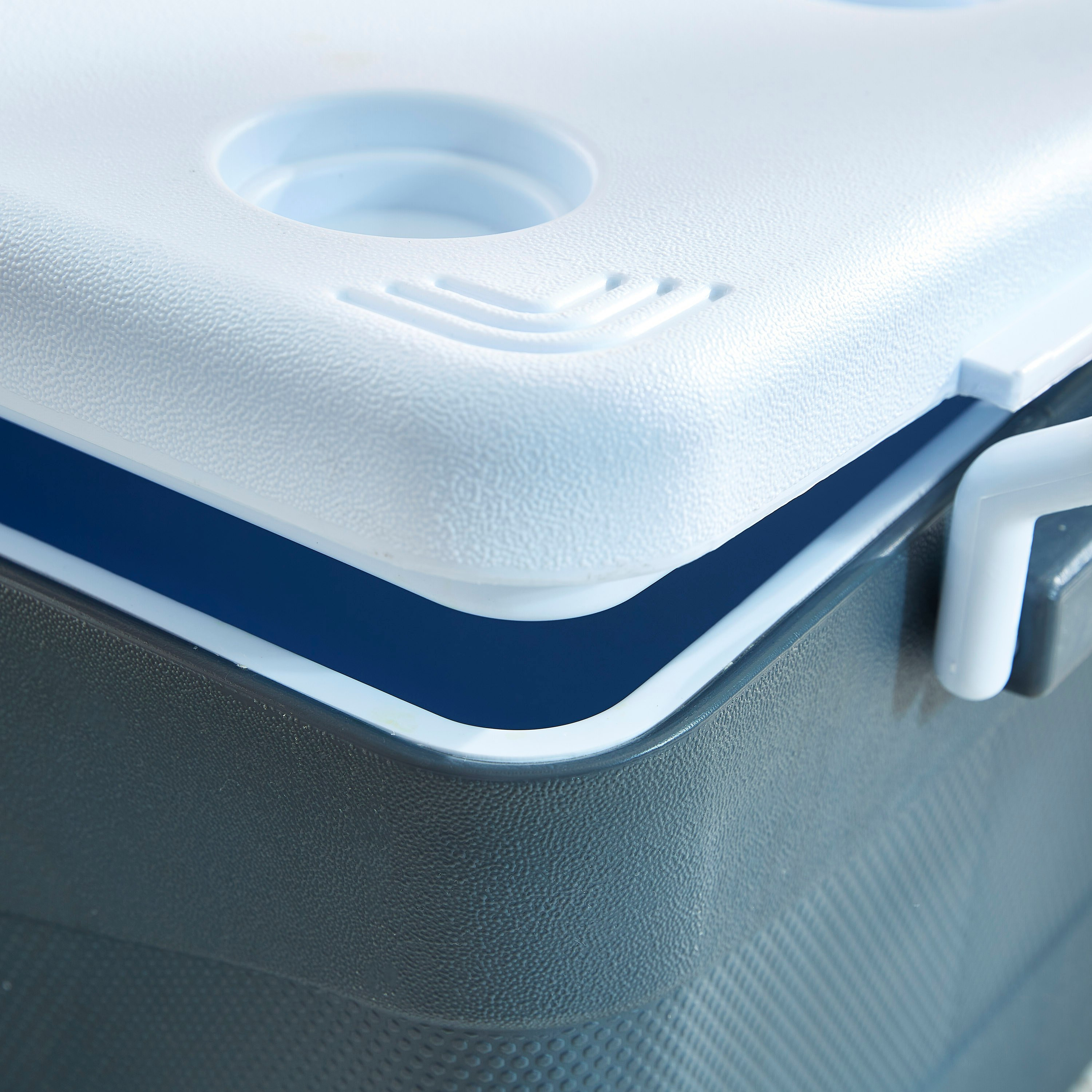 Keepcold Picnic Icebox - 60 L-hbxhomeware-hbxkitchen-image-4