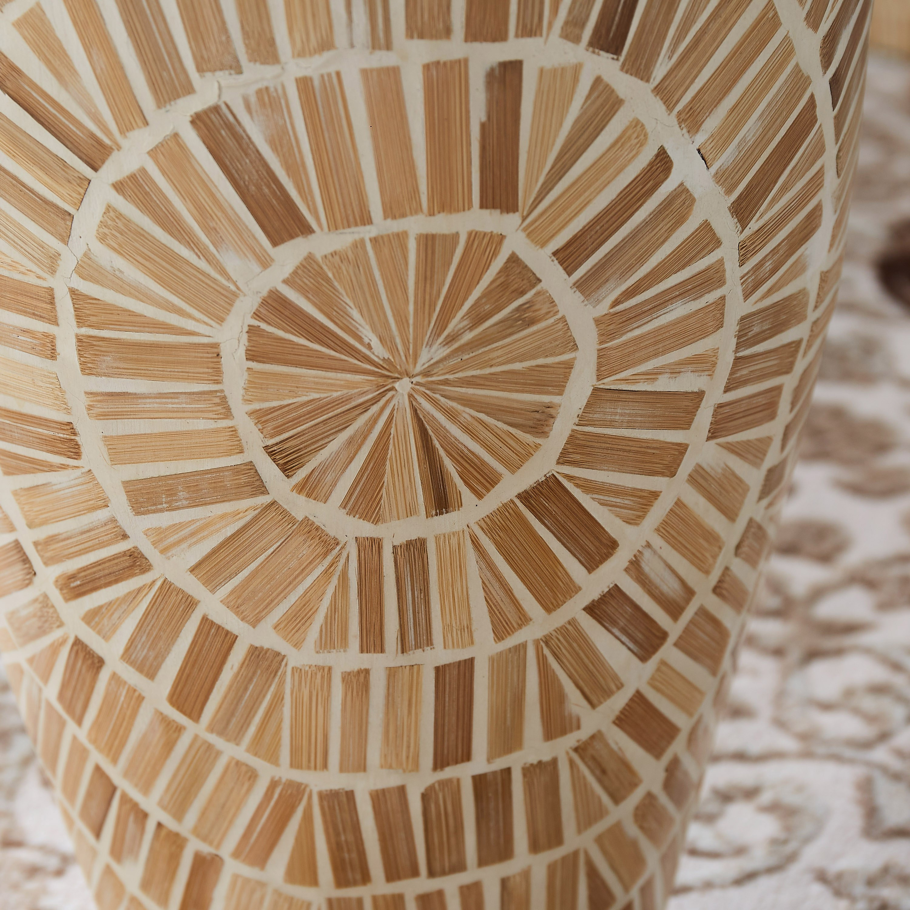 مزهرية بيضاوية خيزران  كابيز من إزرا - 30x28x44 سم-hbxbedroom-decorandaccessories-vases-image-3