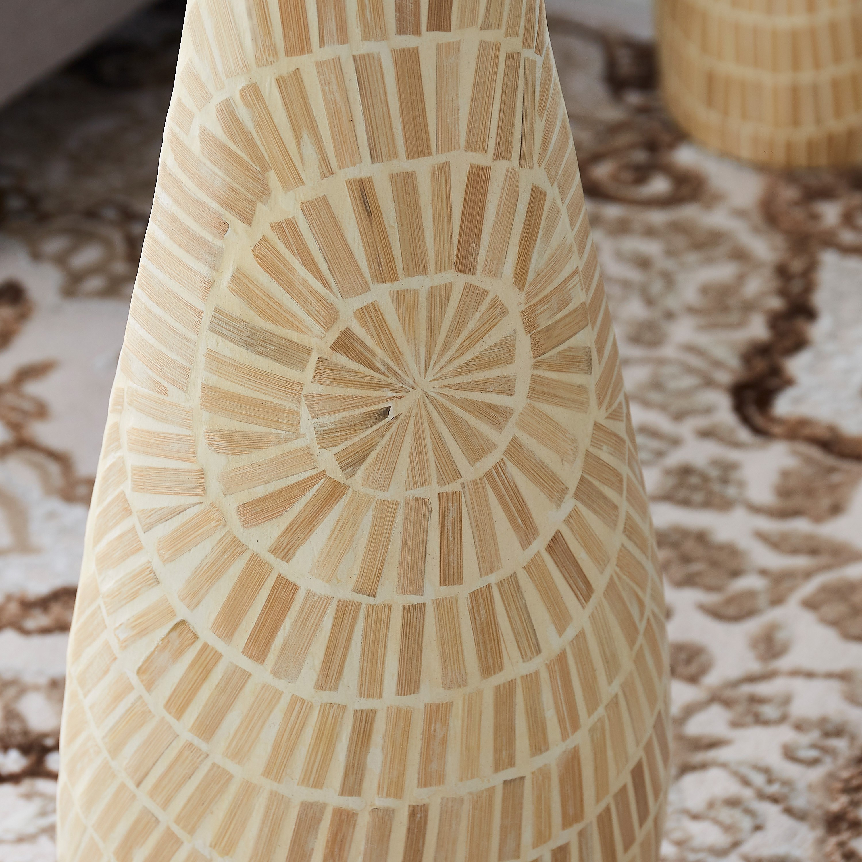 مزهرية زجاجية من الخيزران من عزرا كابيز - 17x25x71 سم-hbxbedroom-decorandaccessories-vases-image-3