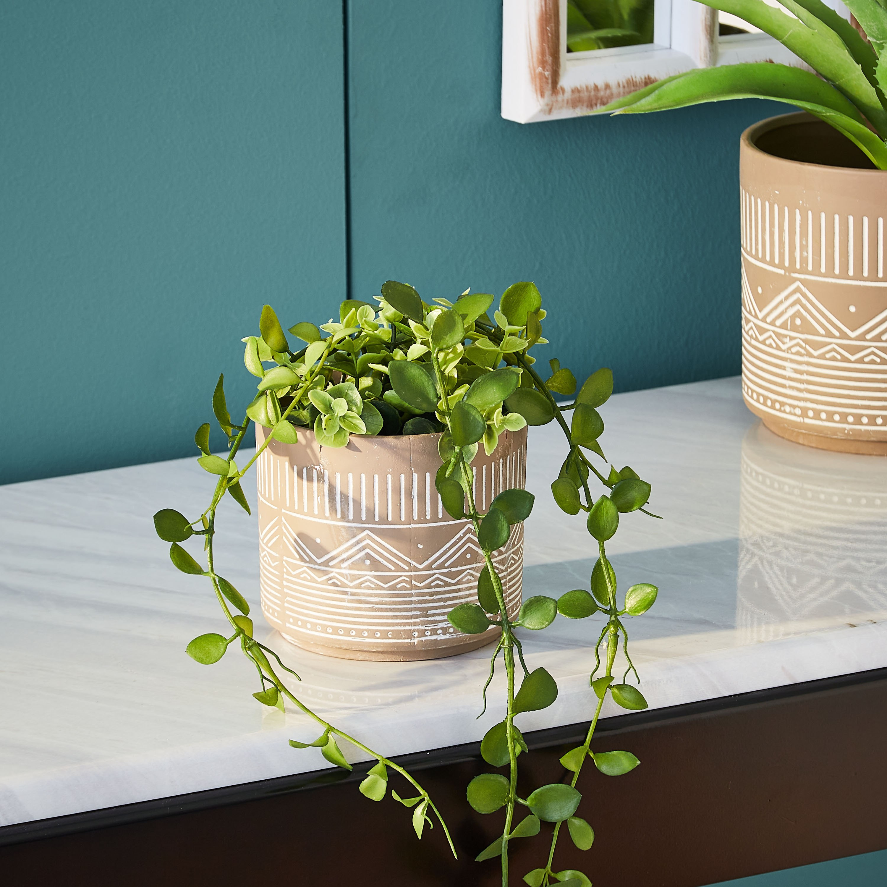 إناء حديقة دولوميت من ميسون-hbxdecorandfurnishings-homeaccessories-artificialflowersandplants-image-1