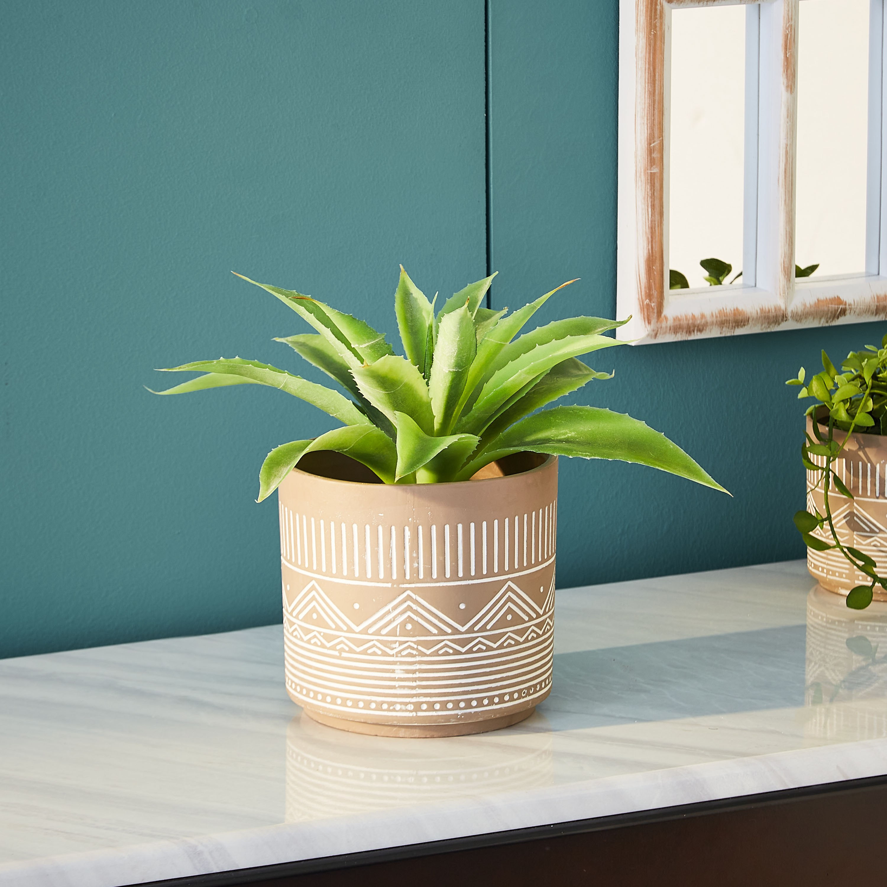 إناء حديقة دولوميت من ميسون-hbxdecorandfurnishings-homeaccessories-artificialflowersandplants-image-1