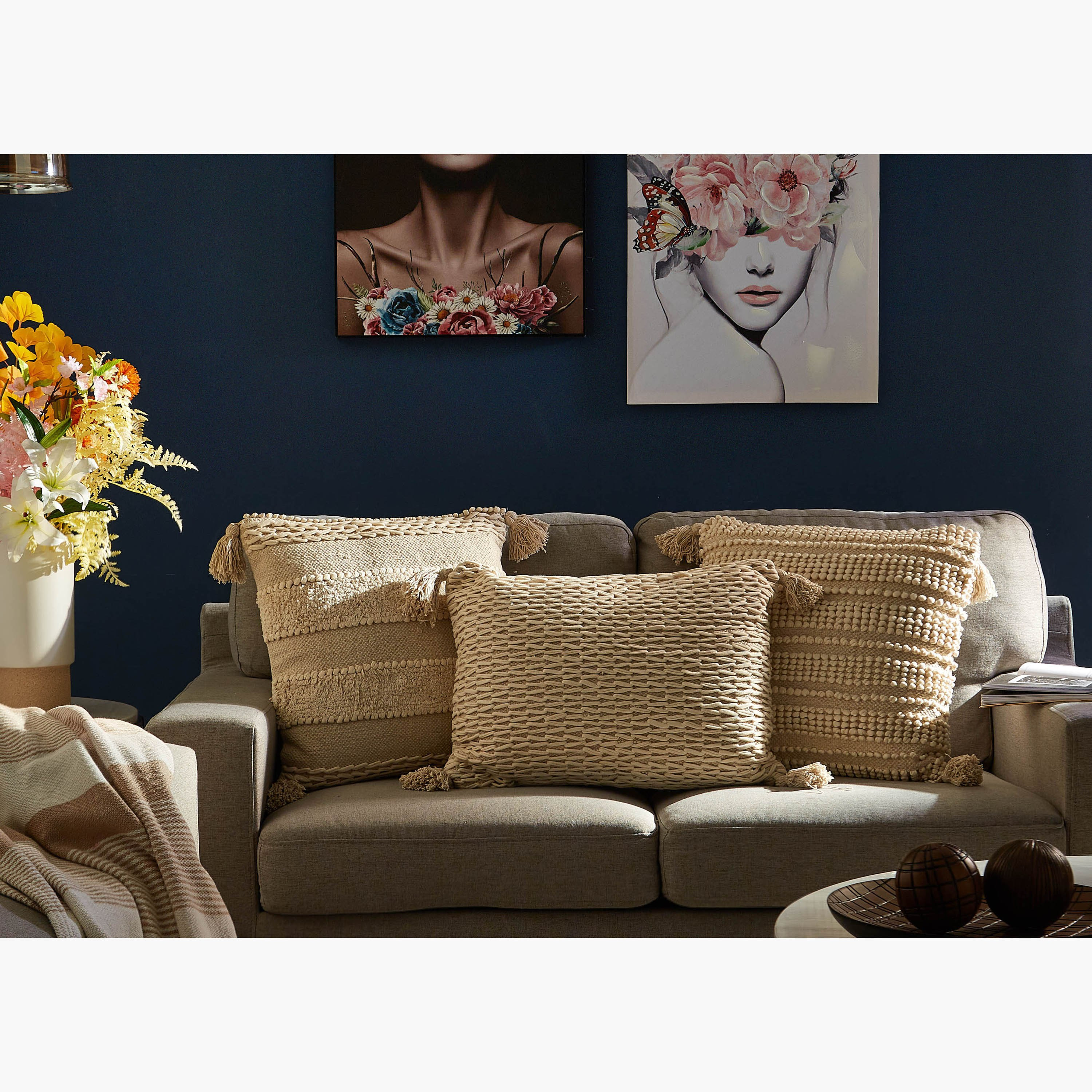 وسادة محشوة مصنوعة يدويًا من ساراي بالهيري - 50x50 سم-hbxlivingroom-furnishings-cushionsandcovers-filledcushions-image-7