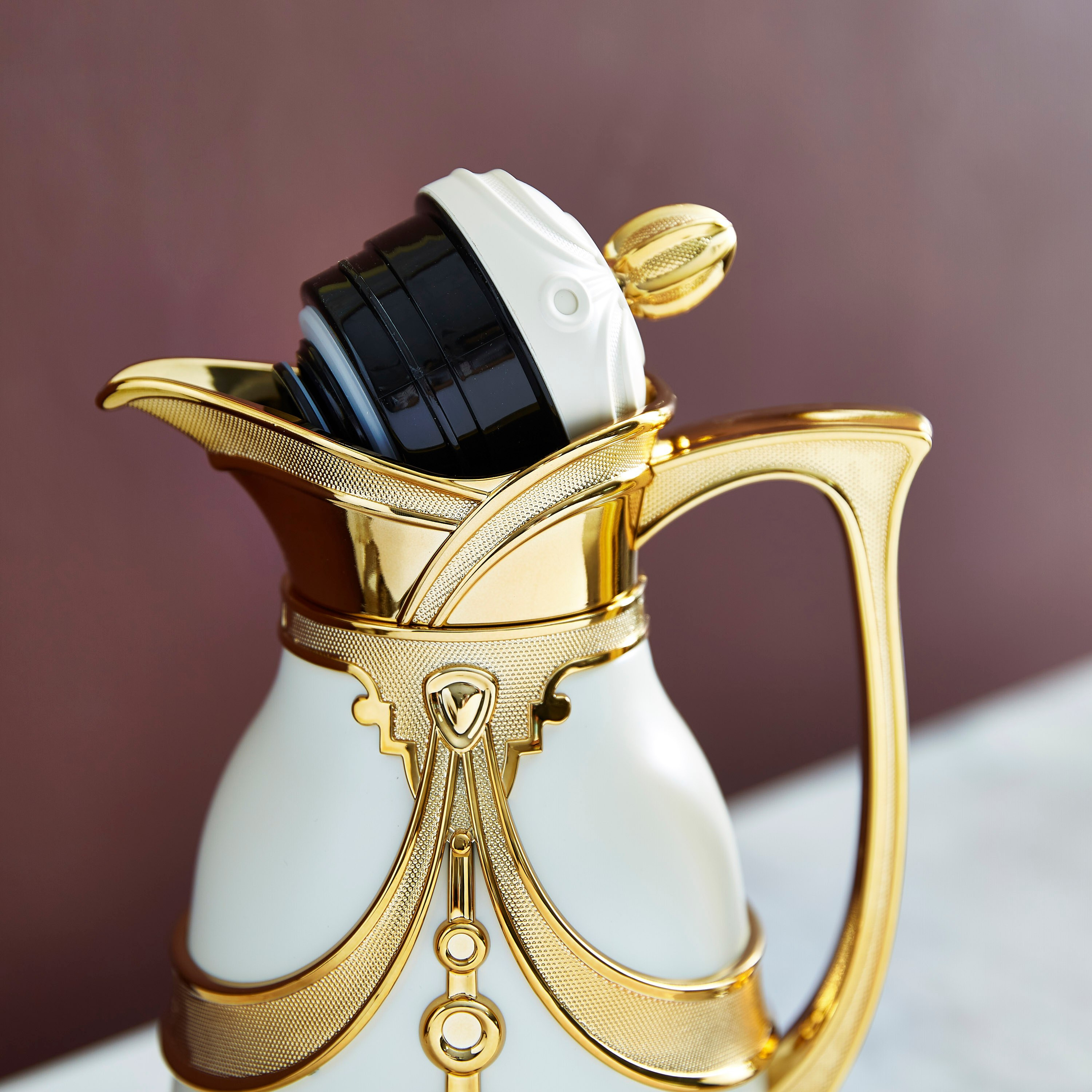 Feast Arabic Dallah Flask - 700 ml-hbxhomeware-hbxkitchen-image-3