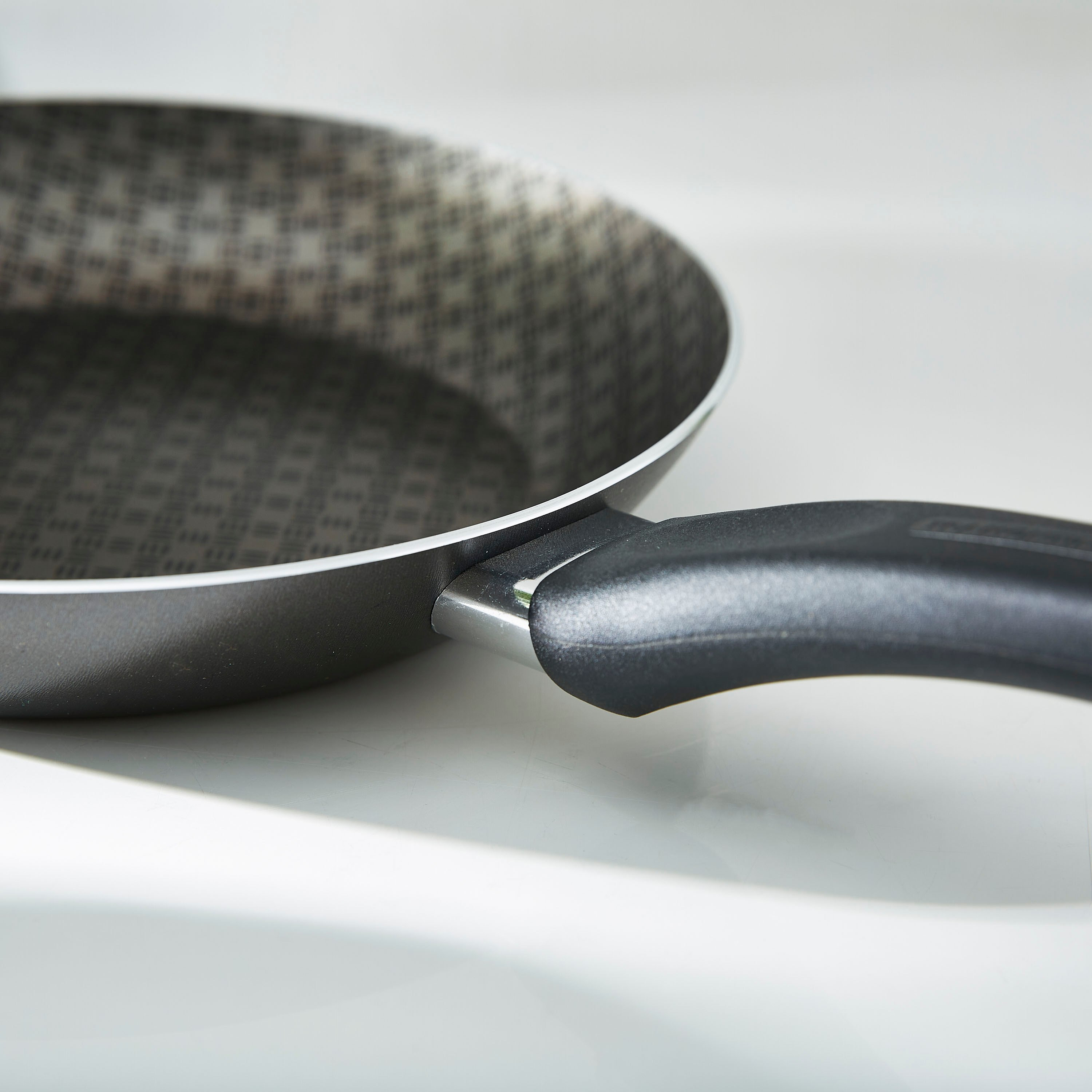 طقم أواني طهي 8- قطع مع 6 سكاكين من تيرمونتينا-hbxkitchen-kitchenware-foodpreparation-image-8