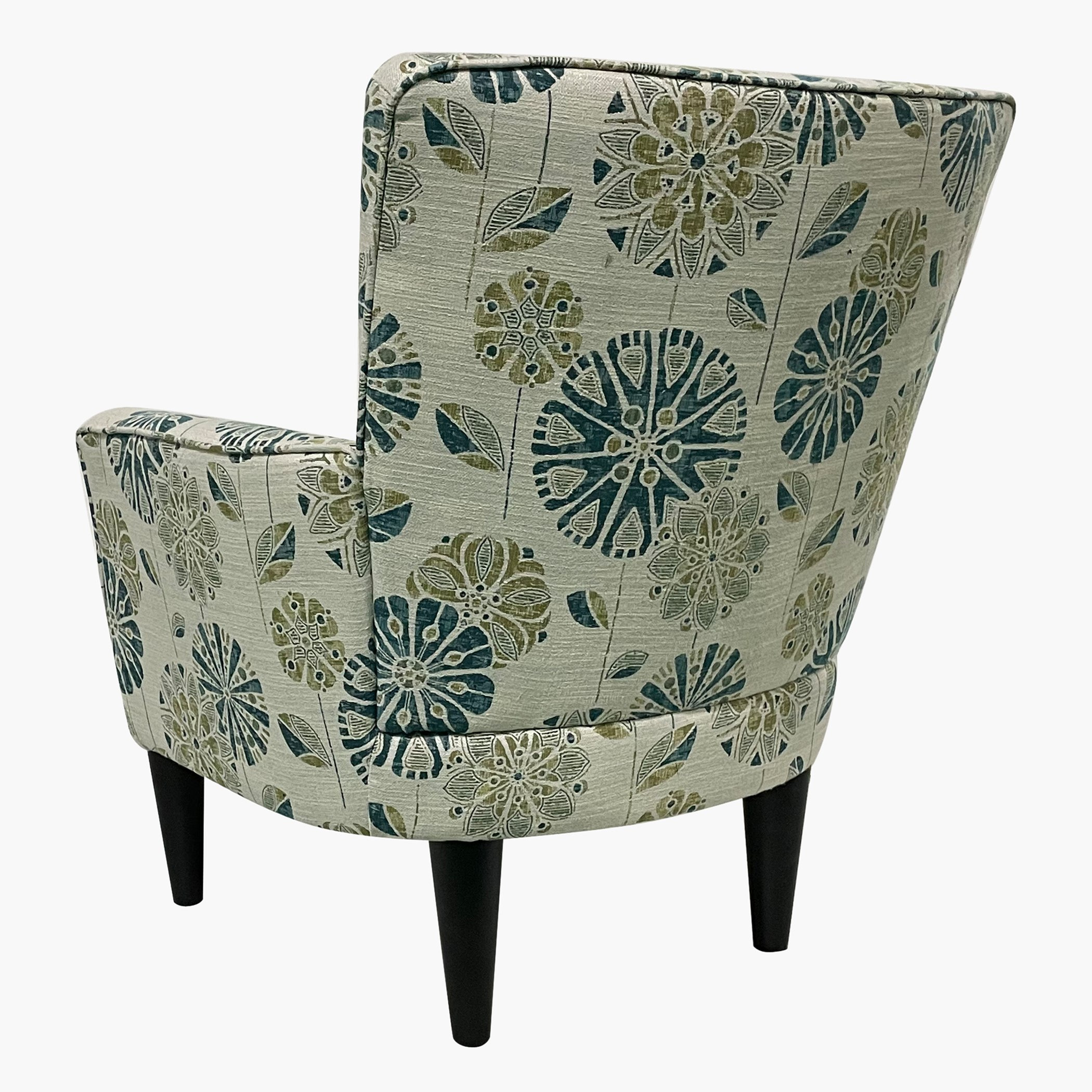 كرسي قماشي من بيسي-hbxlivingroom-sofasandarmchairs-easychairs-image-4
