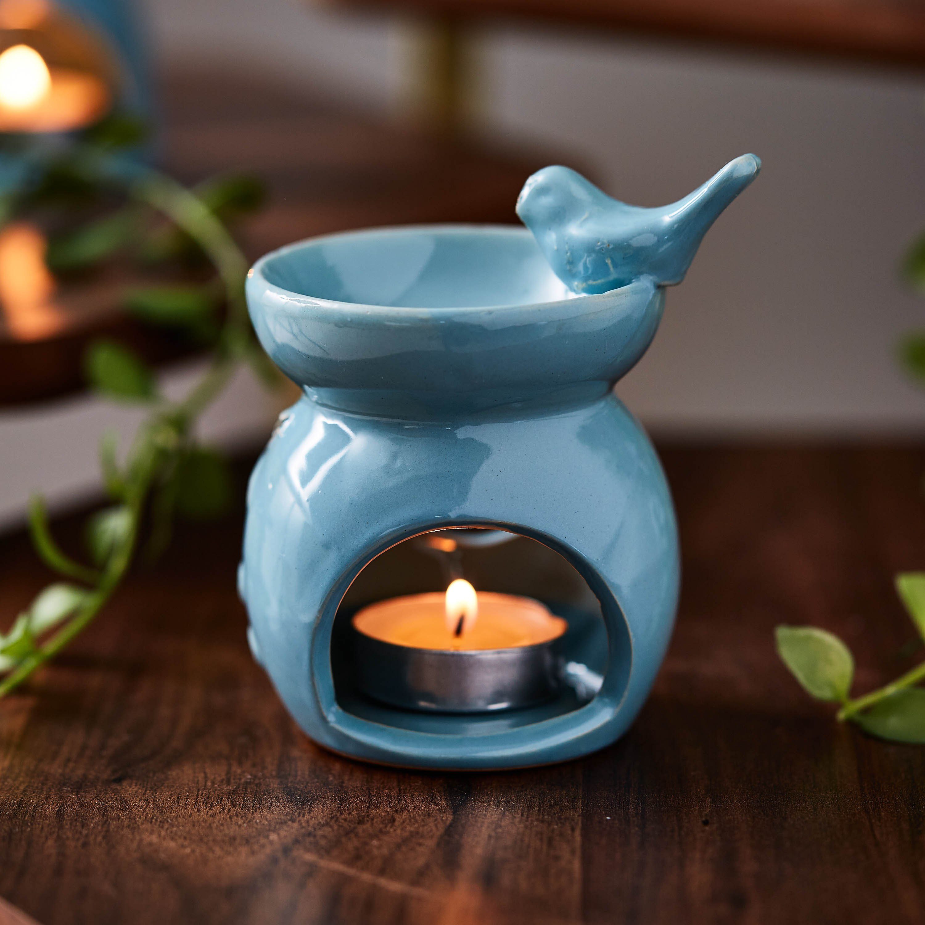 مبخرة زيت مزيّنة من كالي-hbxbedroom-homefragrance-oilburners-image-2