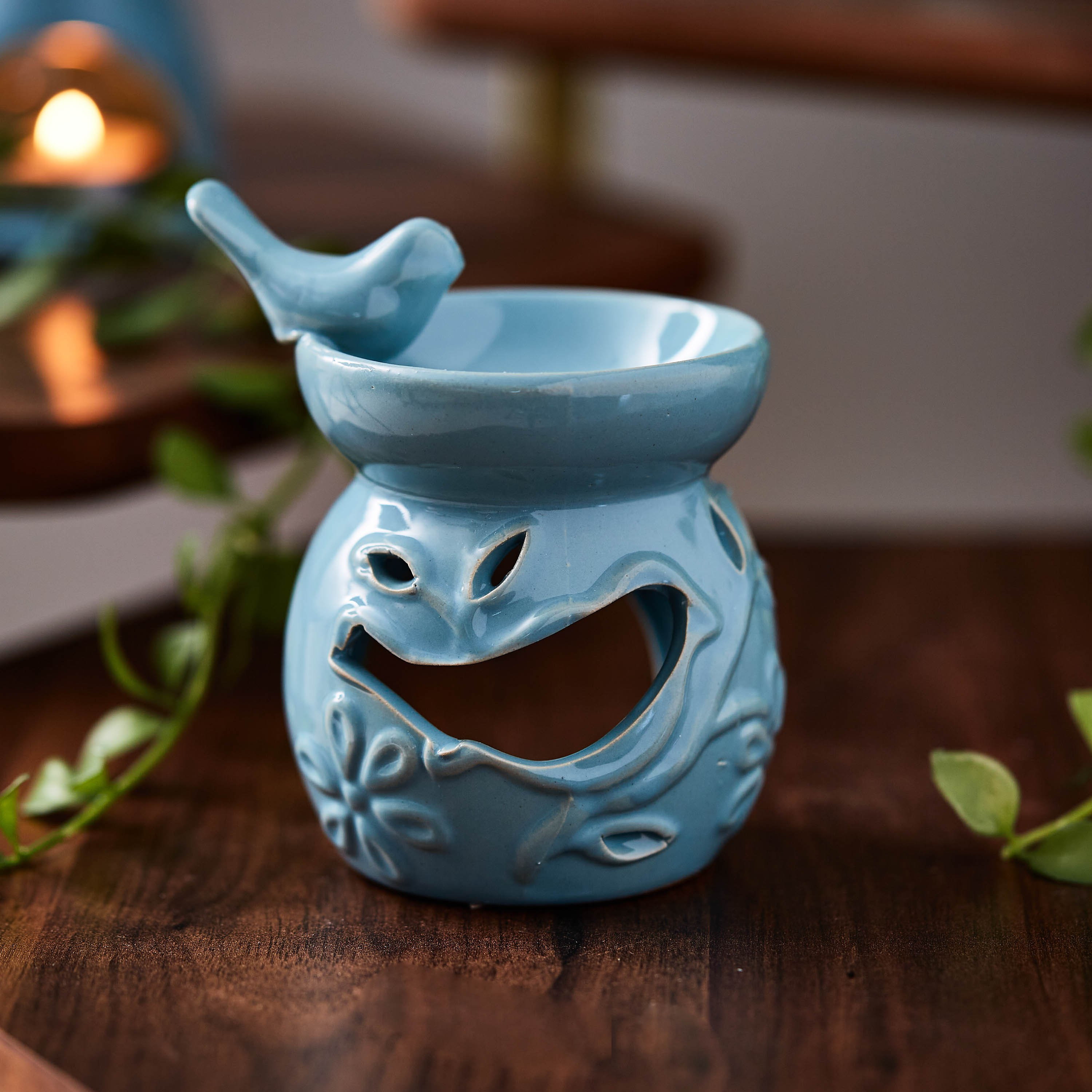 مبخرة زيت مزيّنة من كالي-hbxbedroom-homefragrance-oilburners-image-3