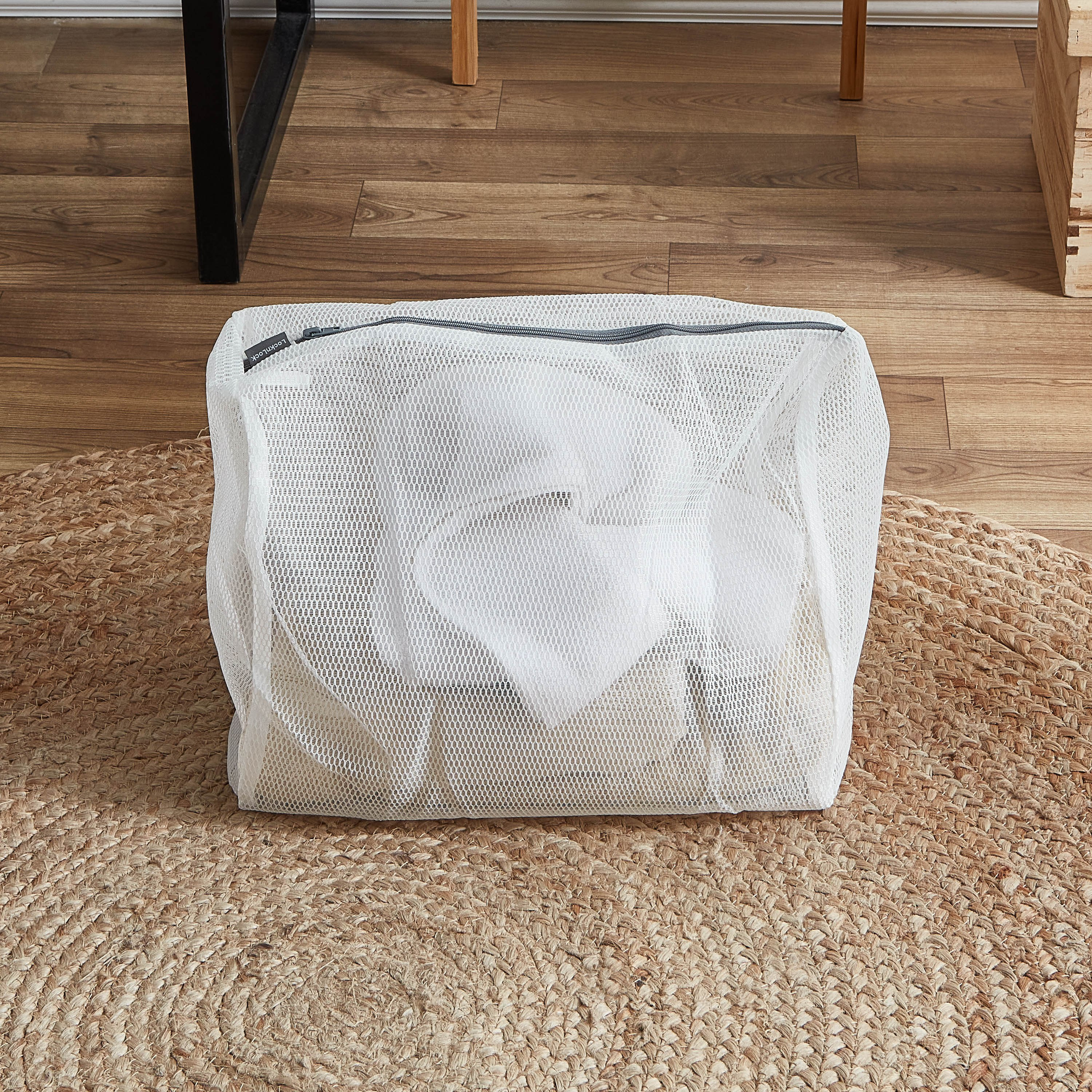 سلّة غسيل شبكيّة مزدوجة من لوك أند لوك - 35x20x28 سم-hbxbedroom-bedroomaccessories-bedroomstorage-image-1