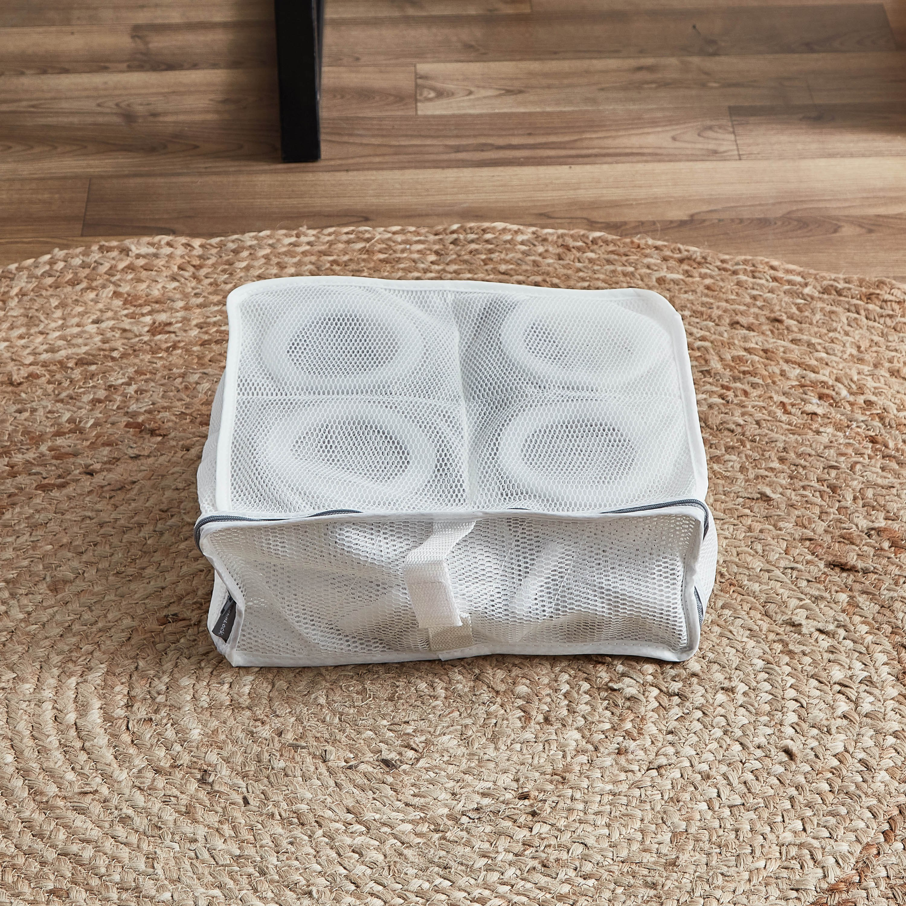 سلّة غسيل شبكيّة للأحذية مزدوجة من لوك أند لوك - 30x30x11 سم-hbxbedroom-bedroomaccessories-bedroomstorage-image-1