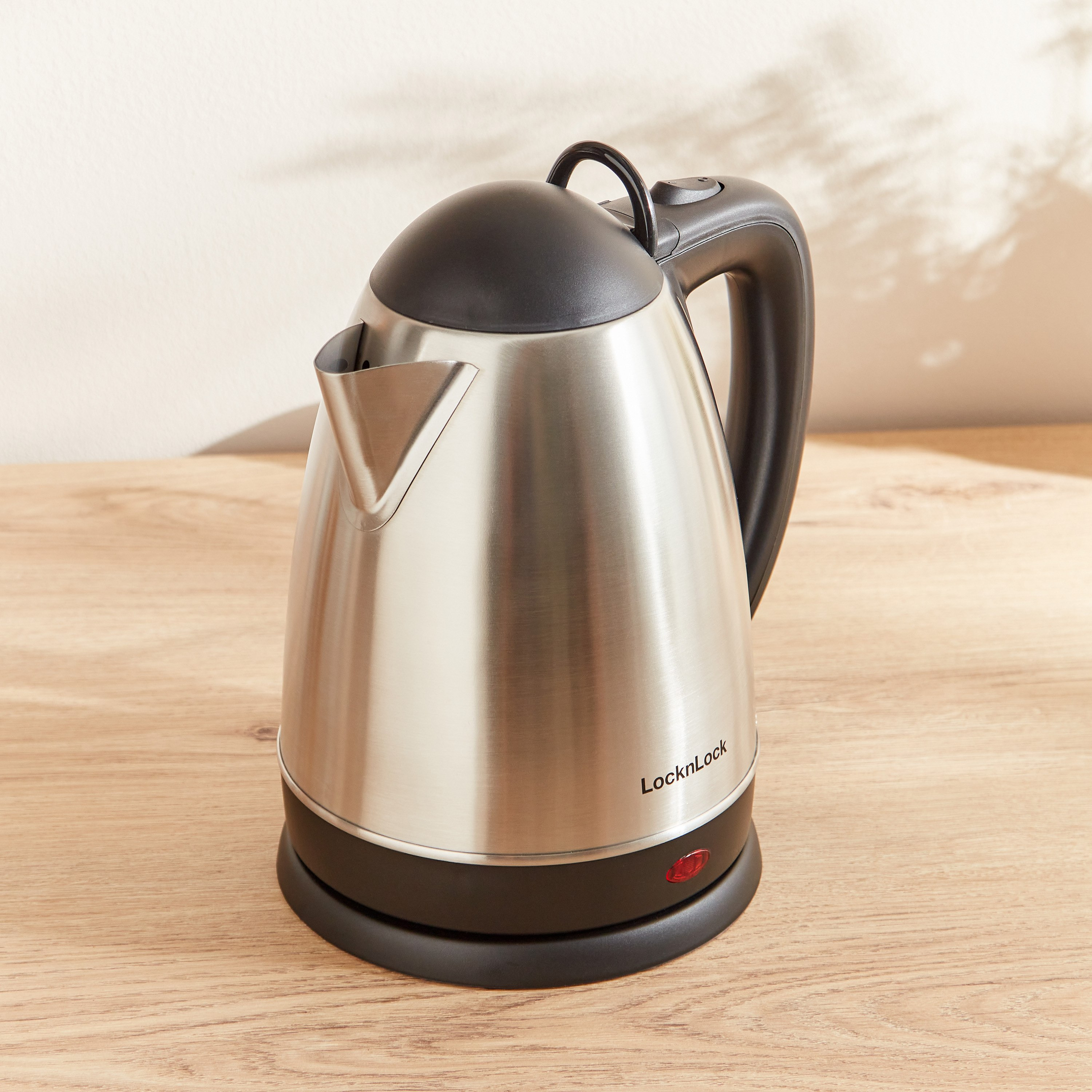 غلاية كهربائية من لوك آند لوك - 1.8 لتر-hbxhomeware-hbxkitchen-image-2