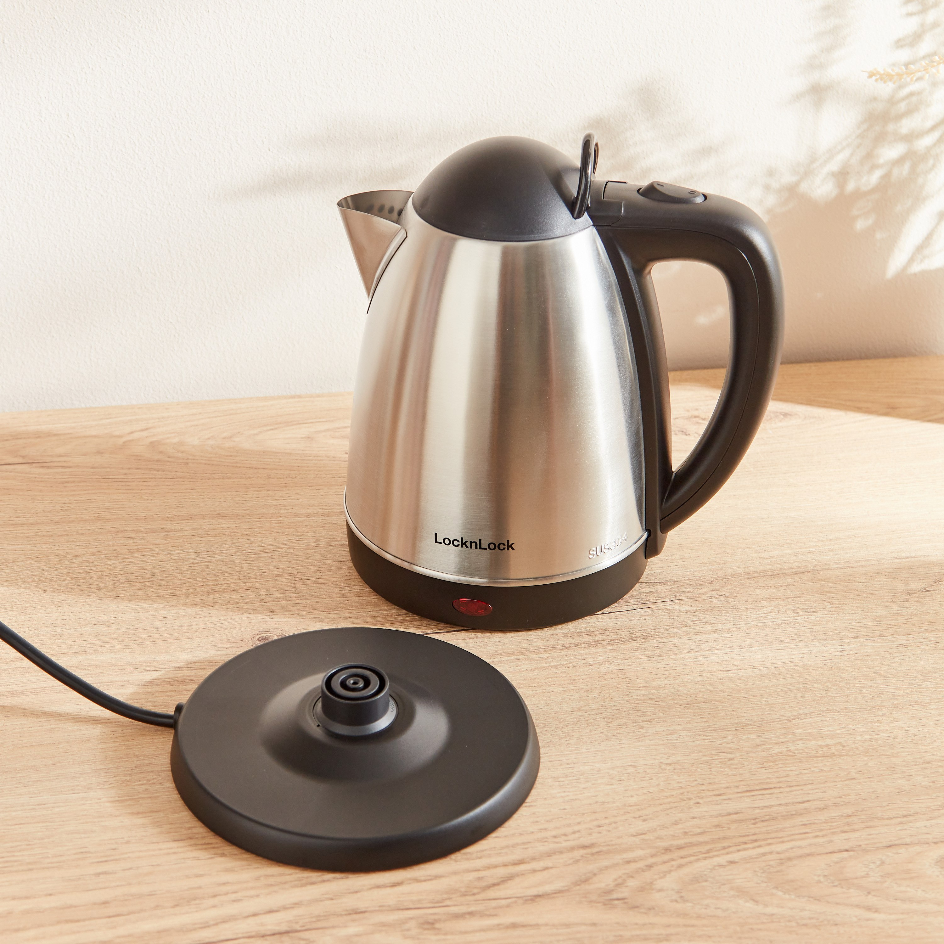 غلاية كهربائية من لوك آند لوك - 1.8 لتر-hbxhomeware-hbxkitchen-image-3