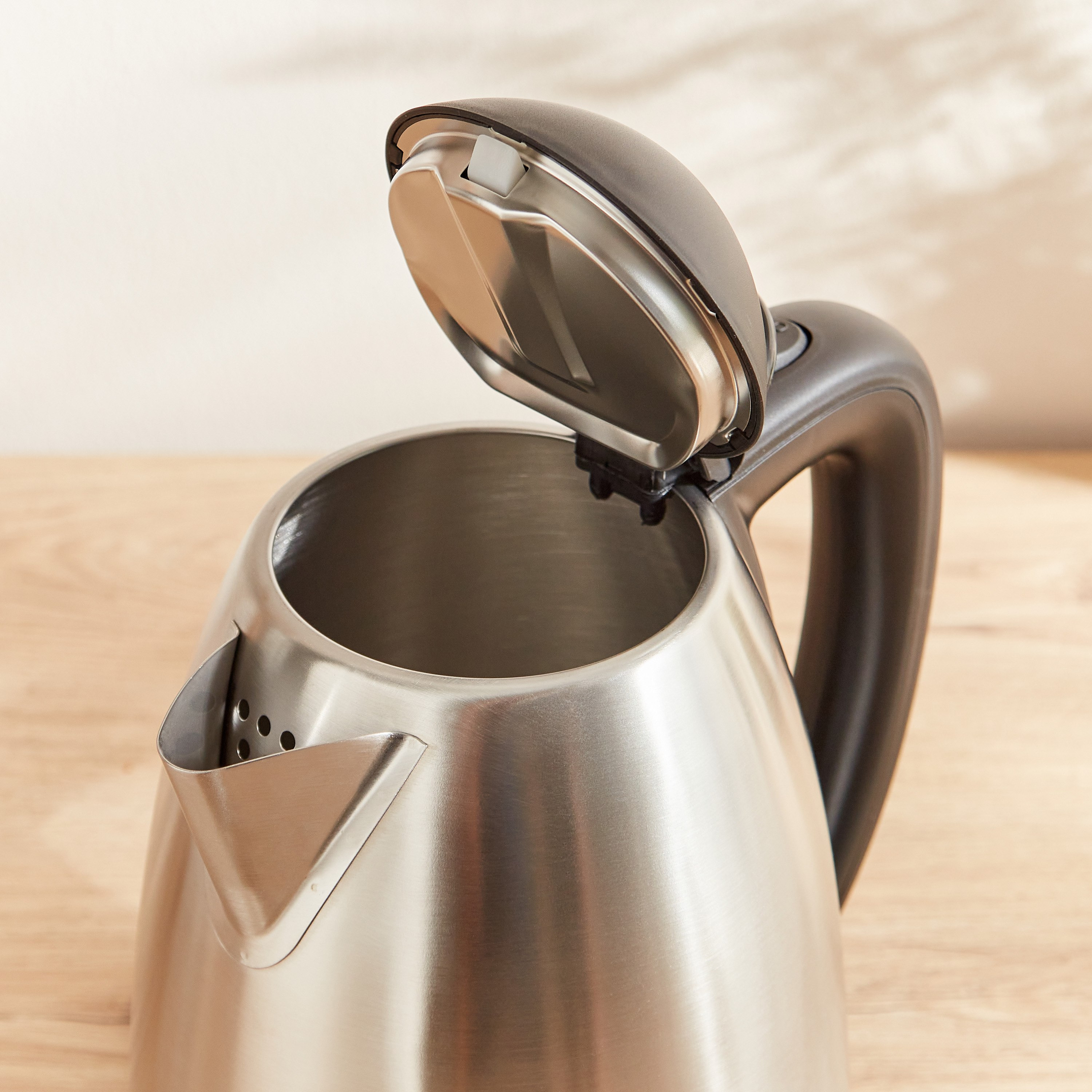 غلاية كهربائية من لوك آند لوك - 1.8 لتر-hbxhomeware-hbxkitchen-image-6