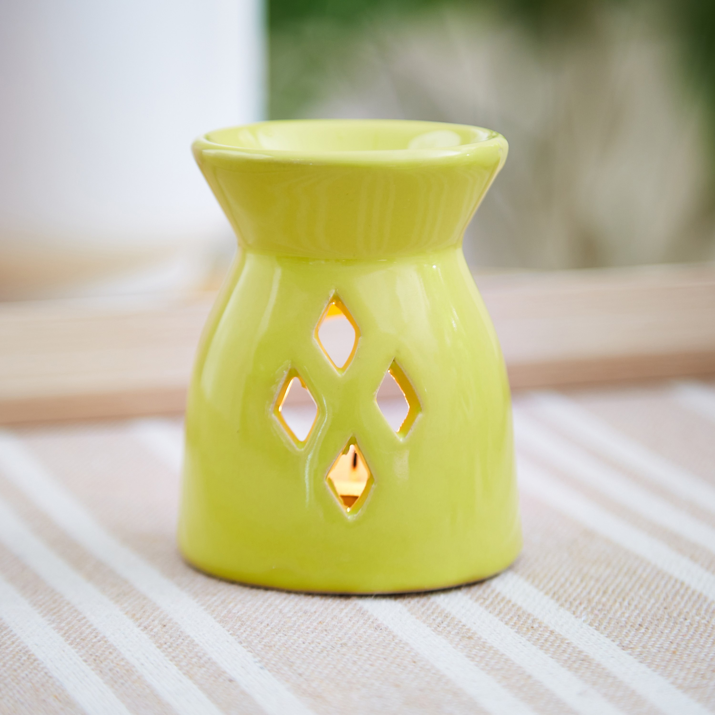 مبخرة زيت صغيرة من كالي - 7x5x7.5 سم-hbxbedroom-homefragrance-oilburners-image-2